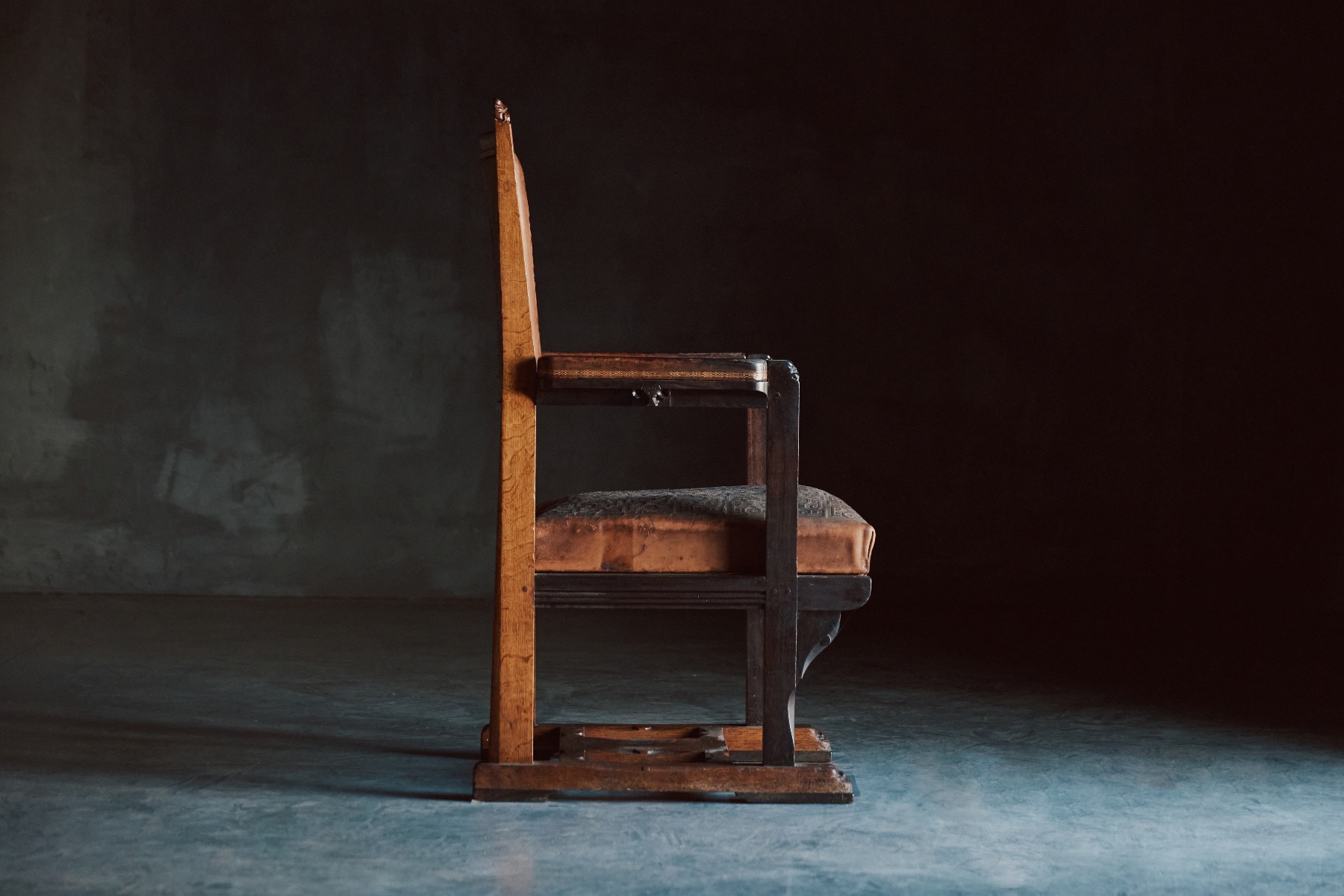 Dutch art nouveau armchair by Lion Cachet from the 1920s
