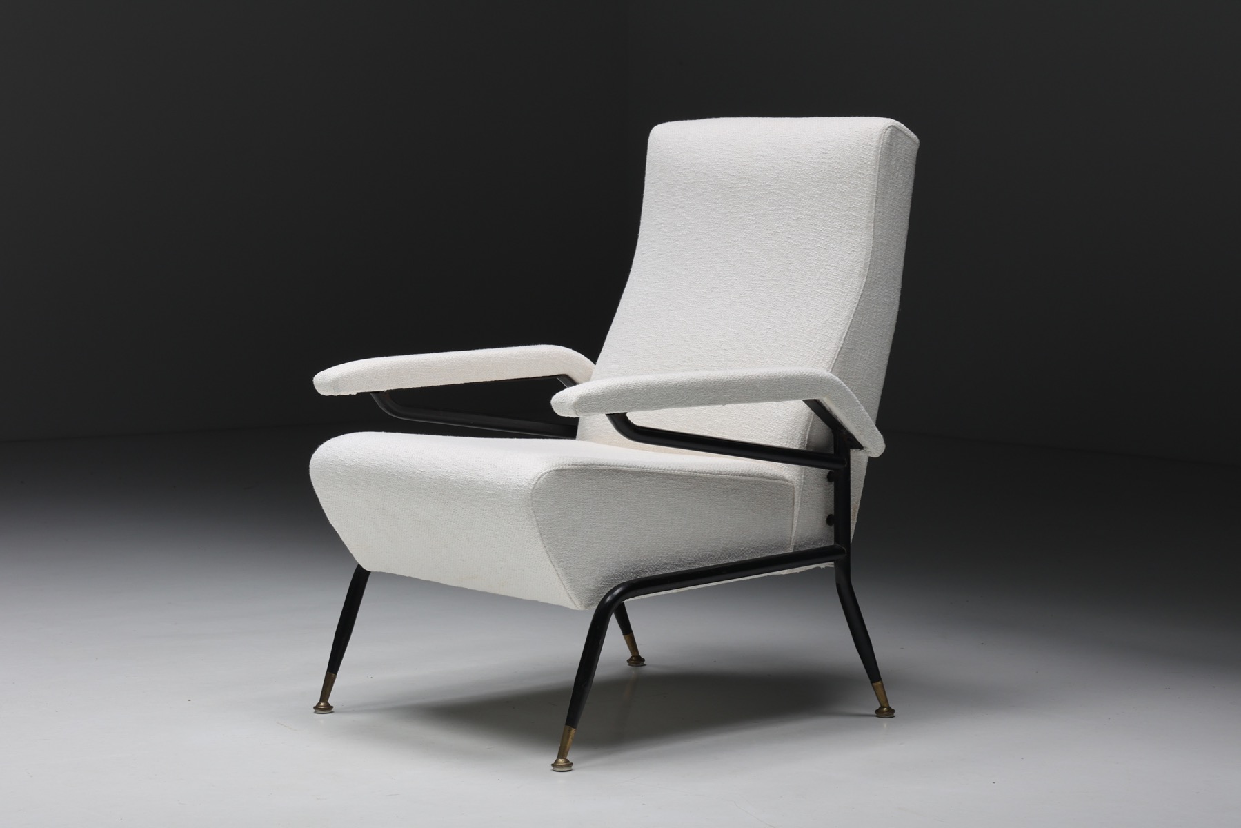 Mid century modern armchairs inspired by Wim Rietveld