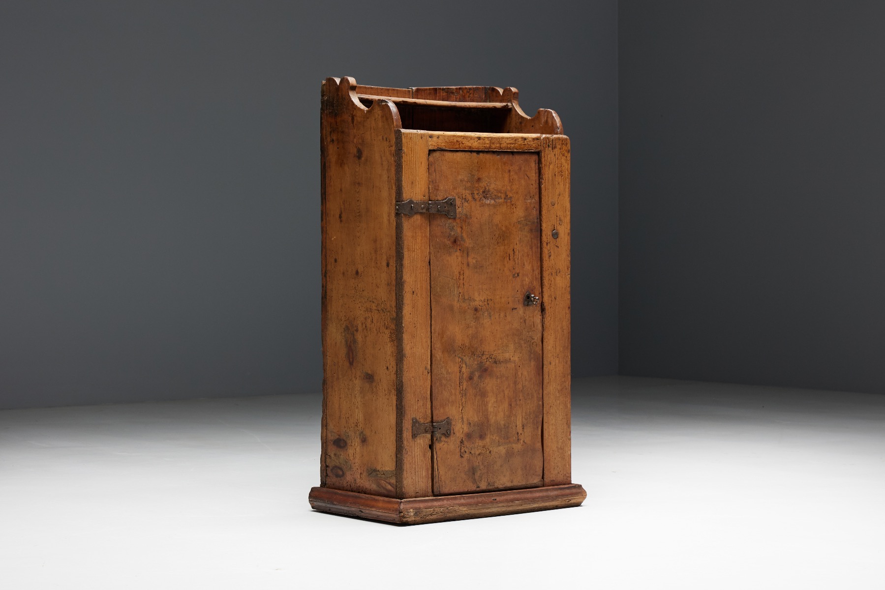 Eighteenth century rustic buffet in wood