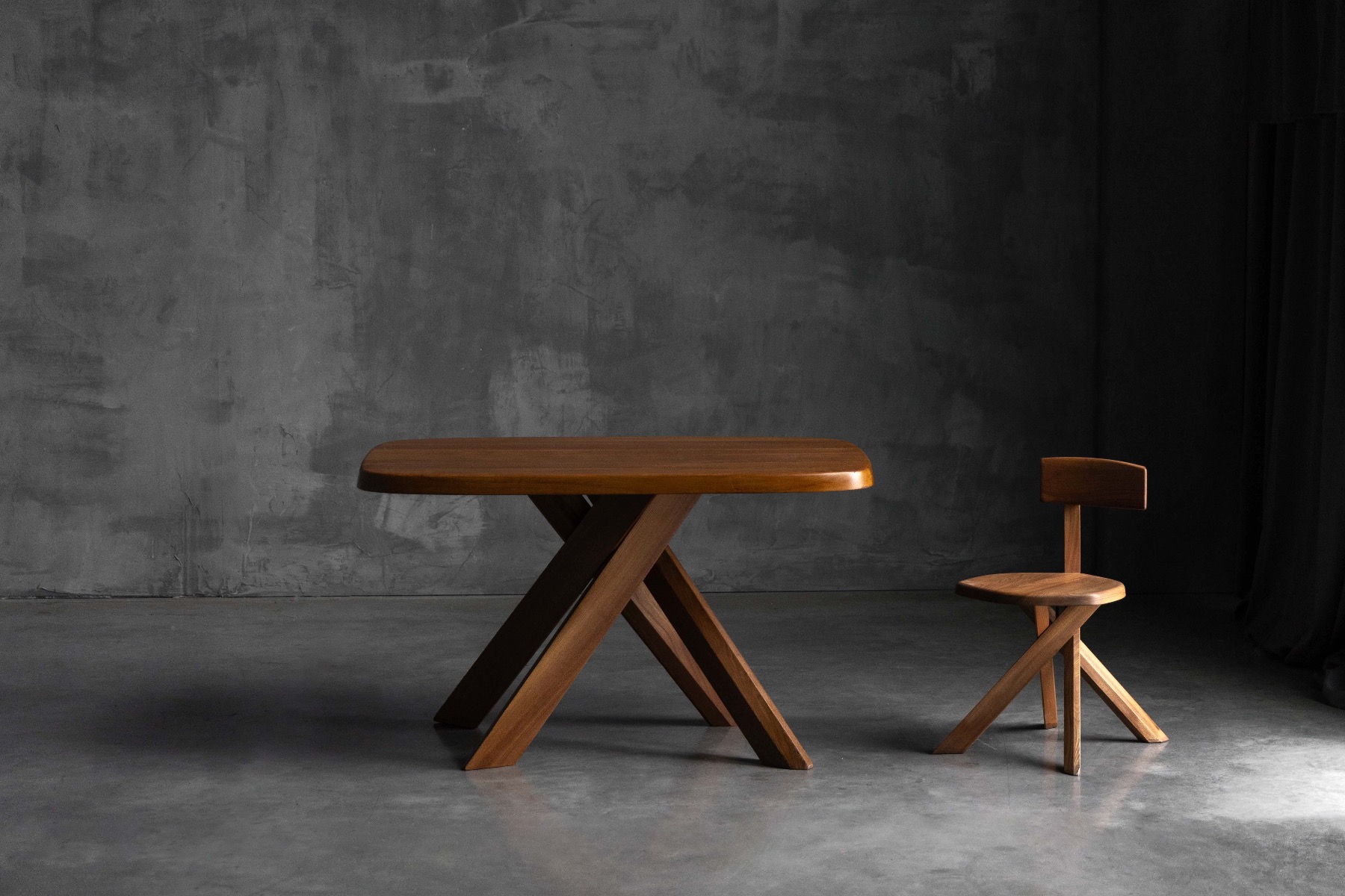 French modernist dining table model T35 from the 1970s