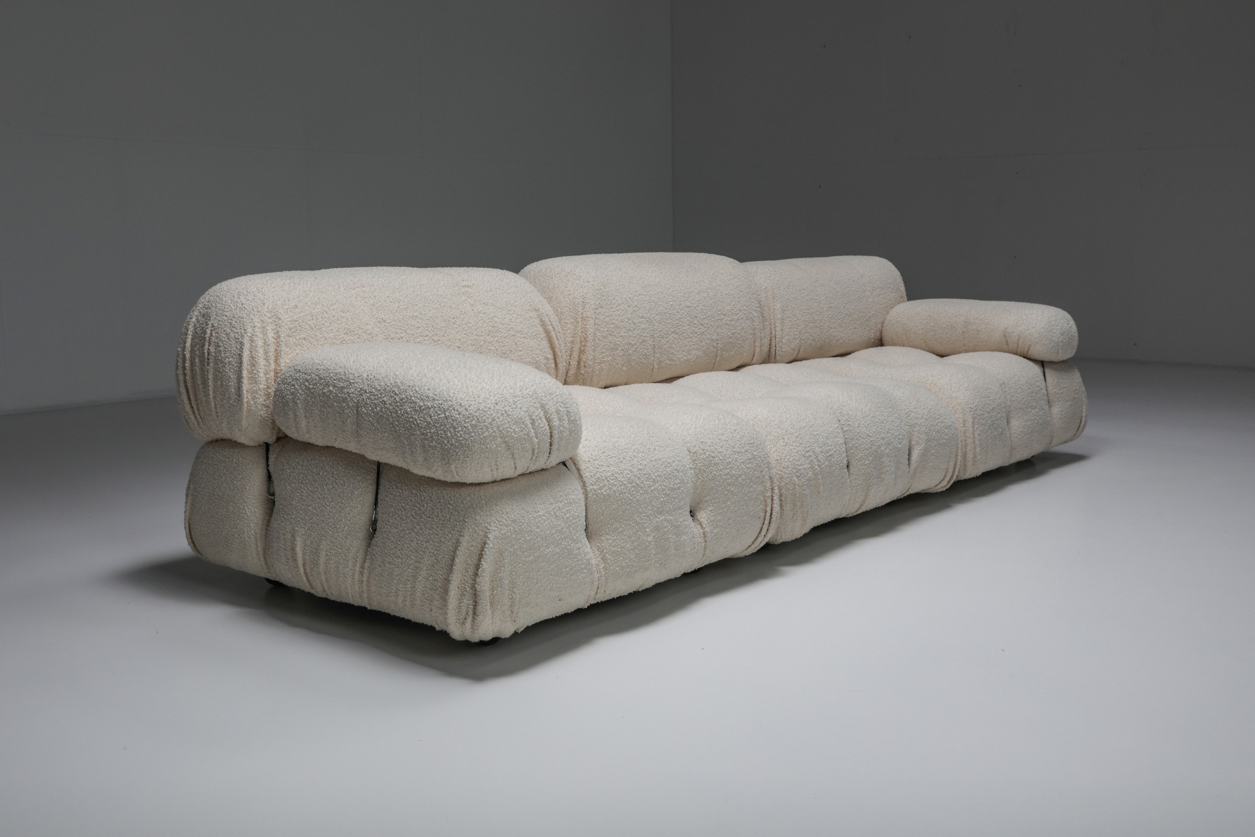 Italian design Camaleonda sofa in boucle wool