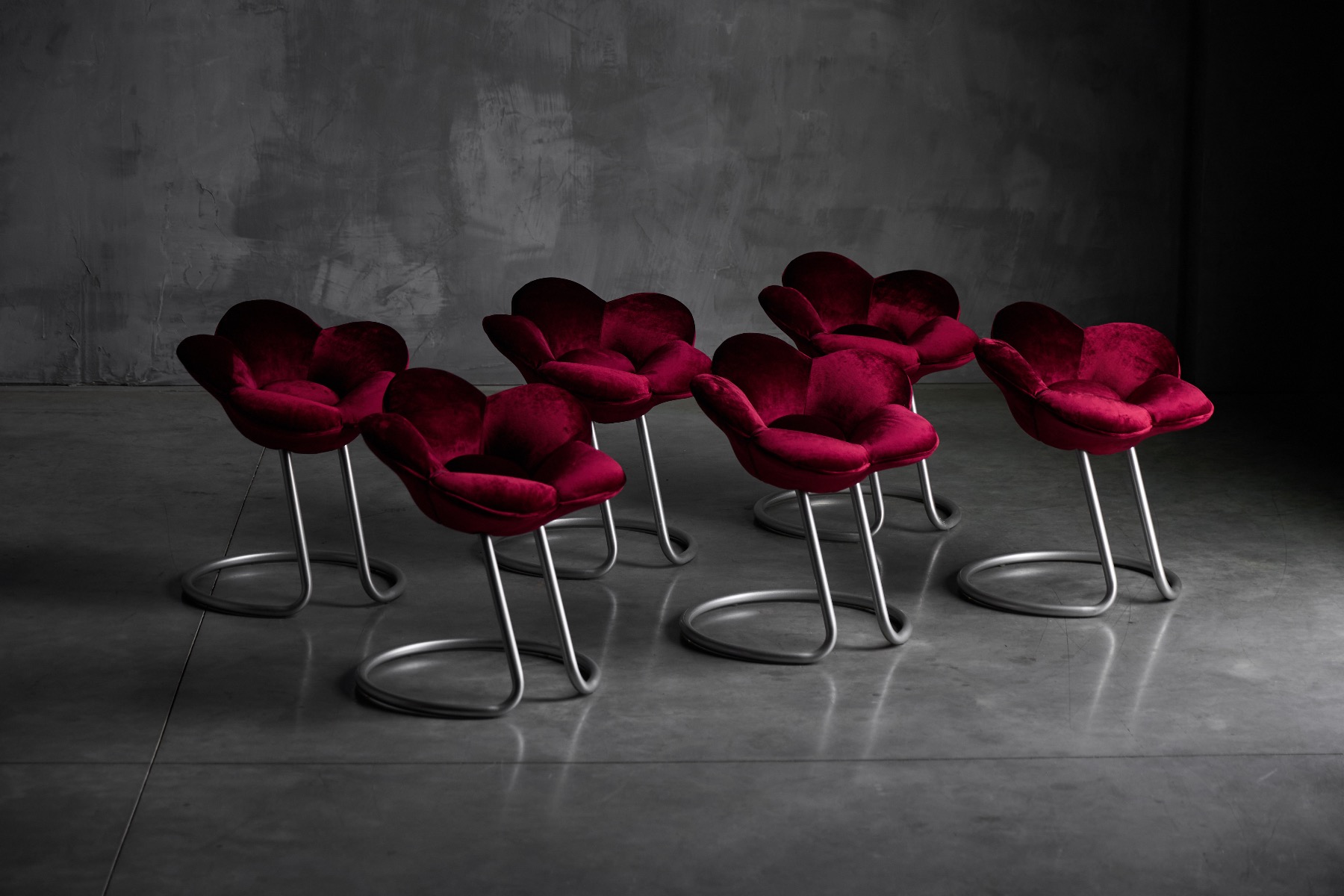 Artistic floral seating produced by Edra