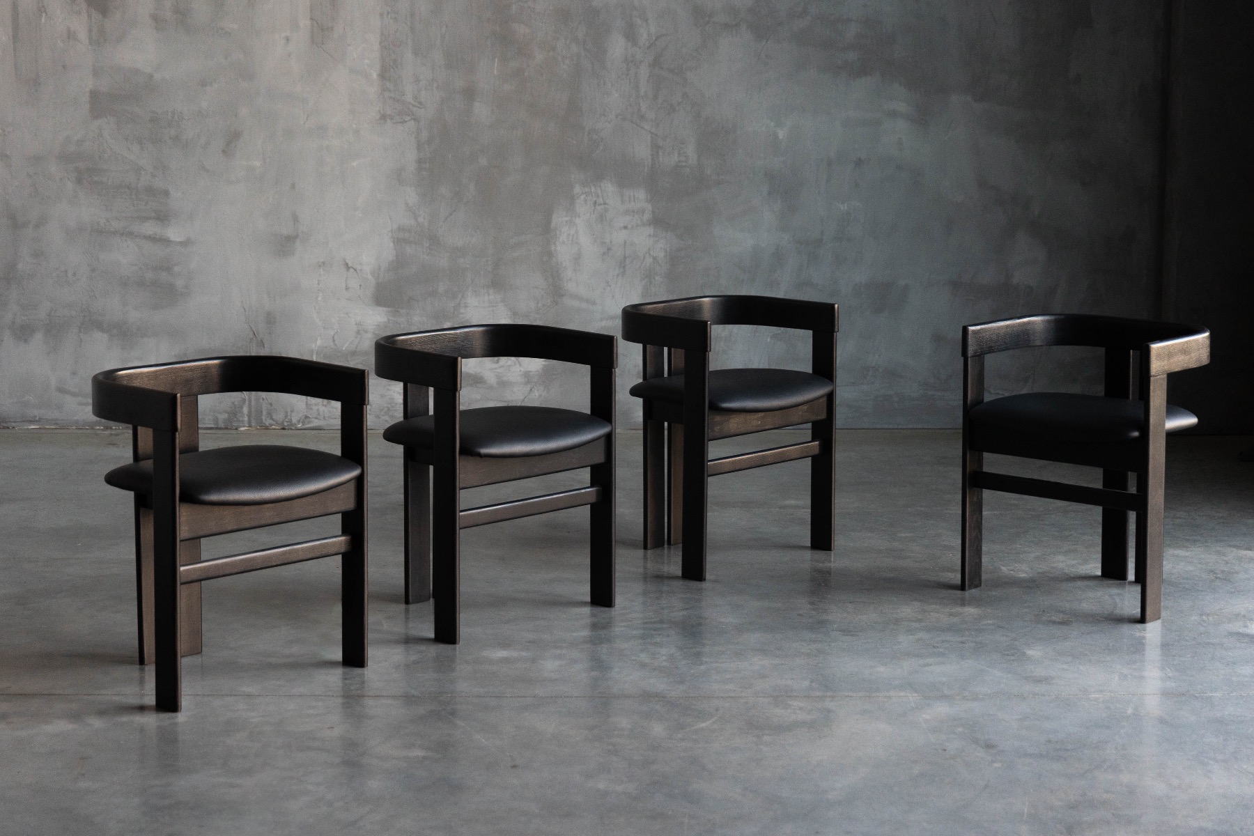 Italian design Pigreco chairs by Tobia Scarpa for Tacchini