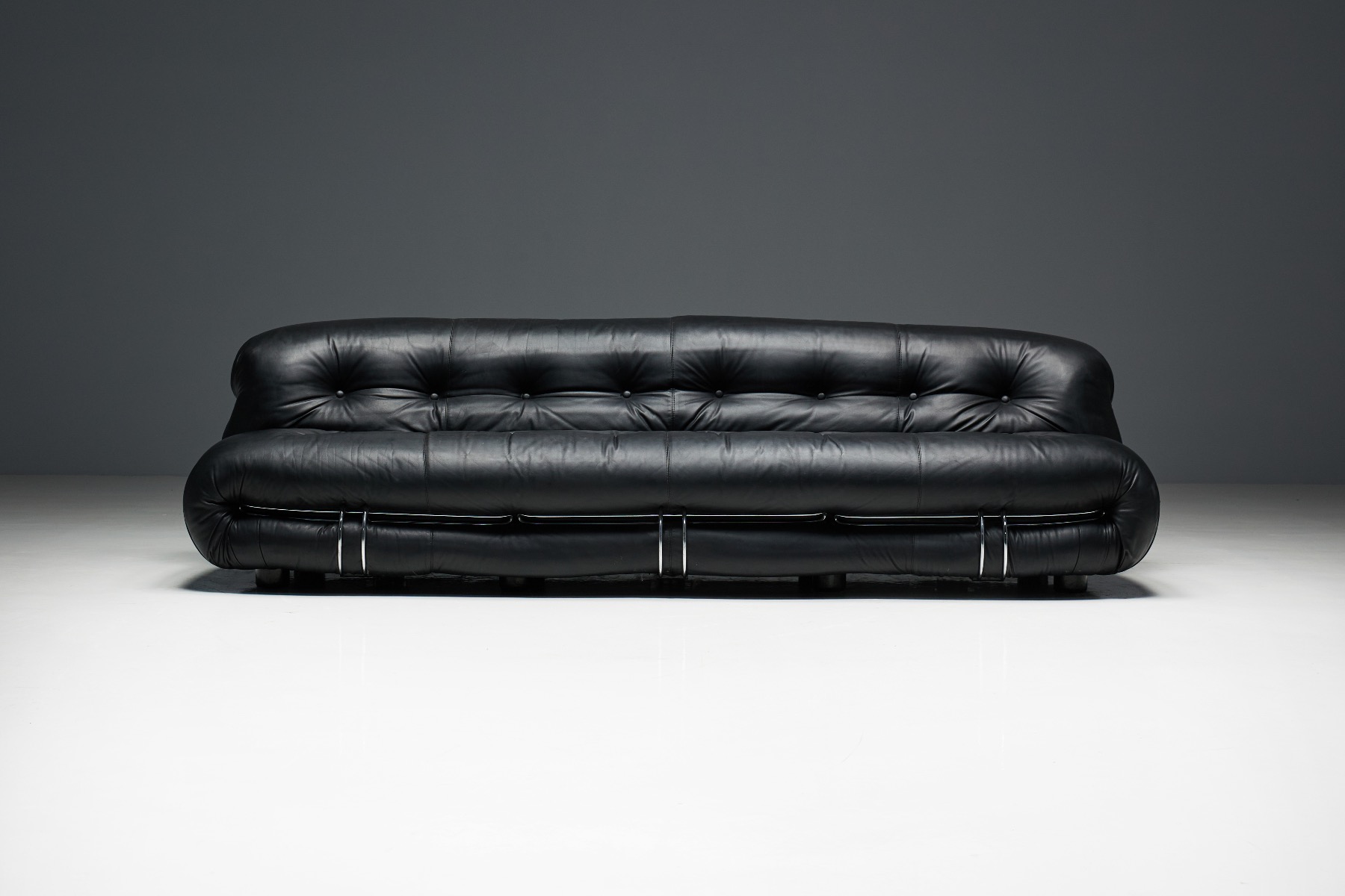 Italian design Soriana sofa 1970s