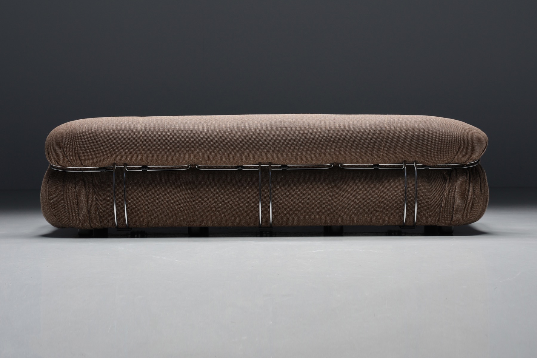 Italian design Soriana sofa by Cassina