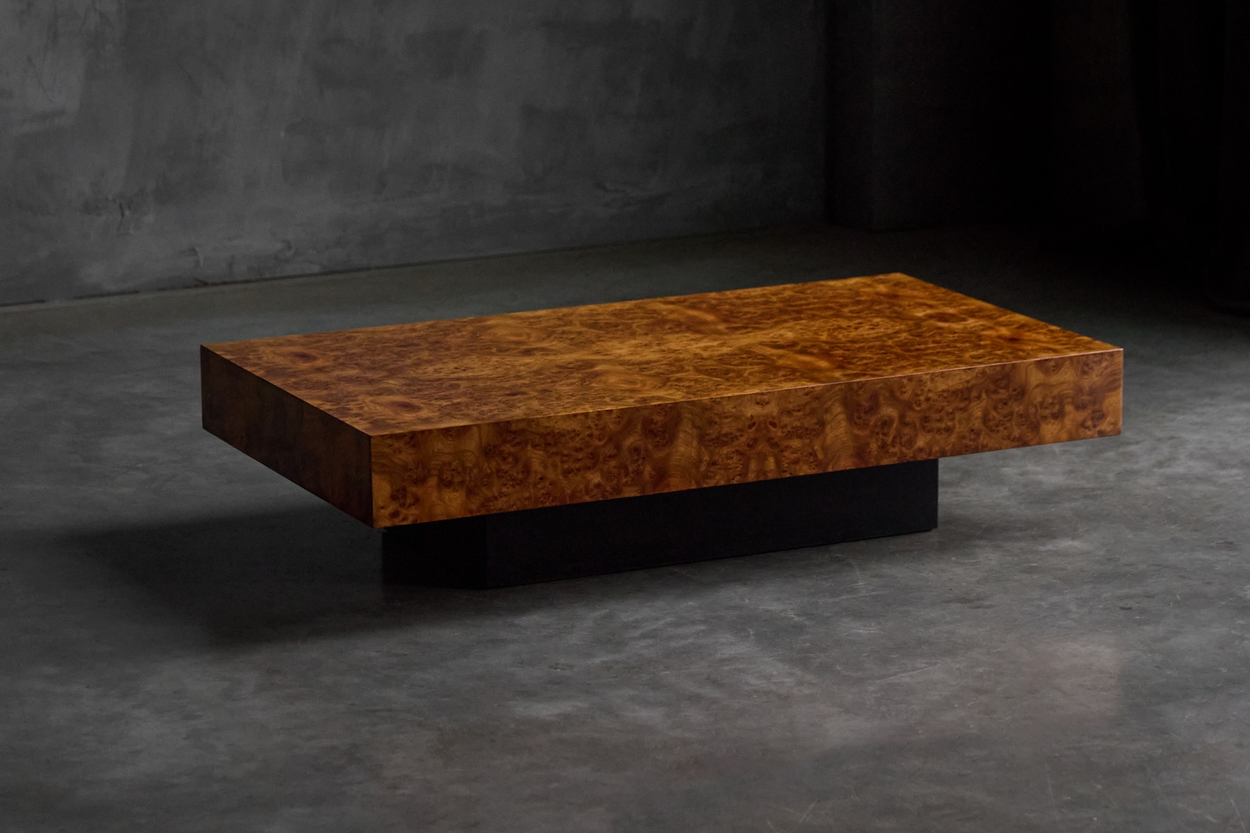 Italian modern style burlwood coffee table from the 1970s