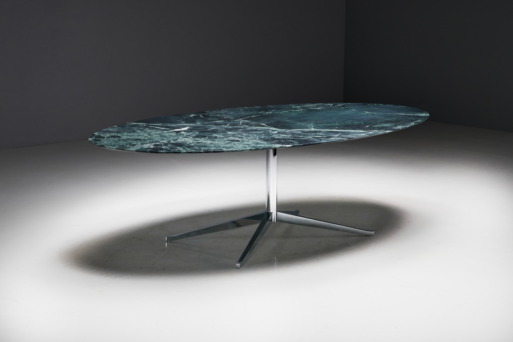 Knoll burgundy marble dining table from the 1960s