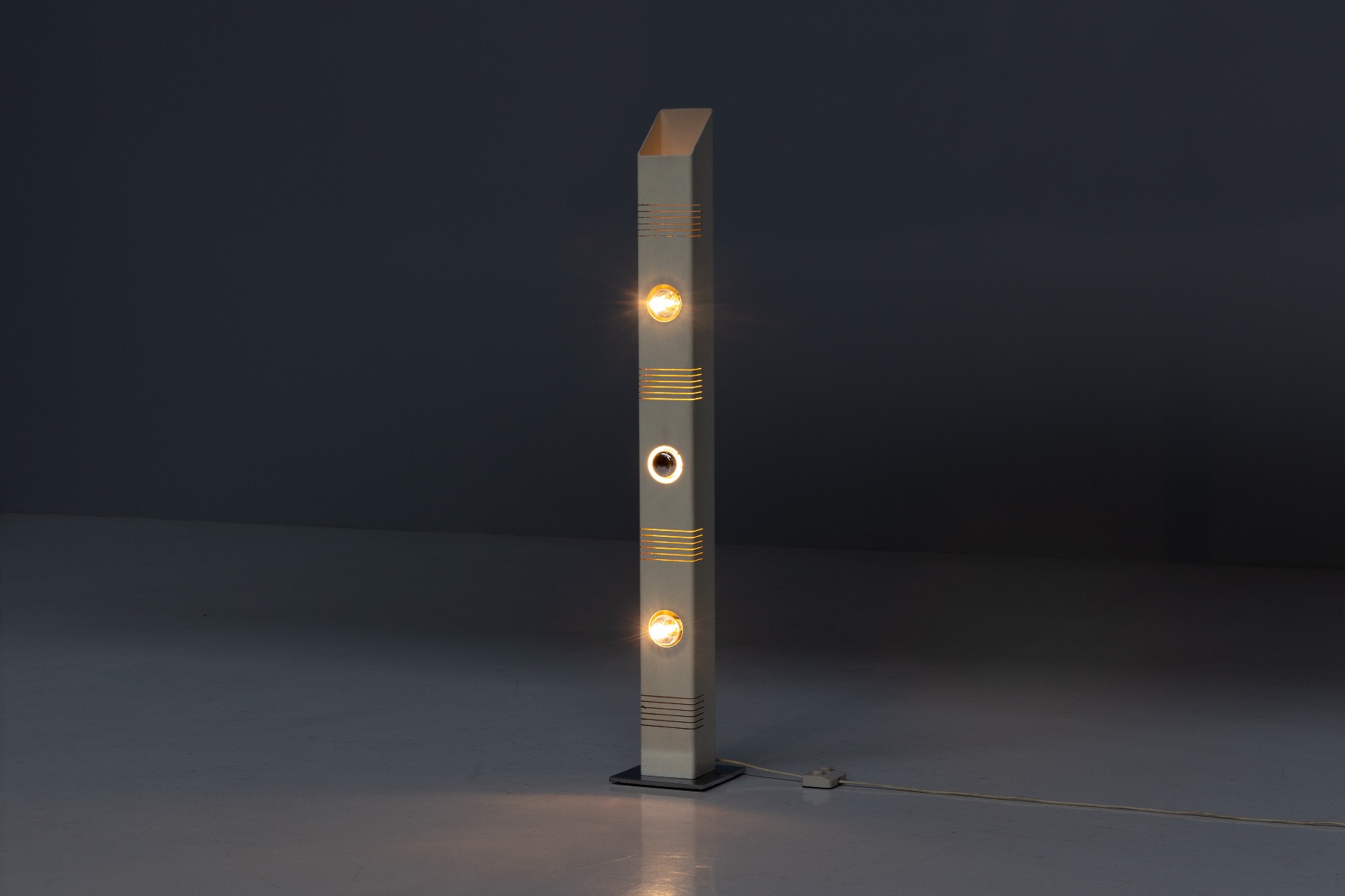 Mid century floor lamp in Tronconi style lighting