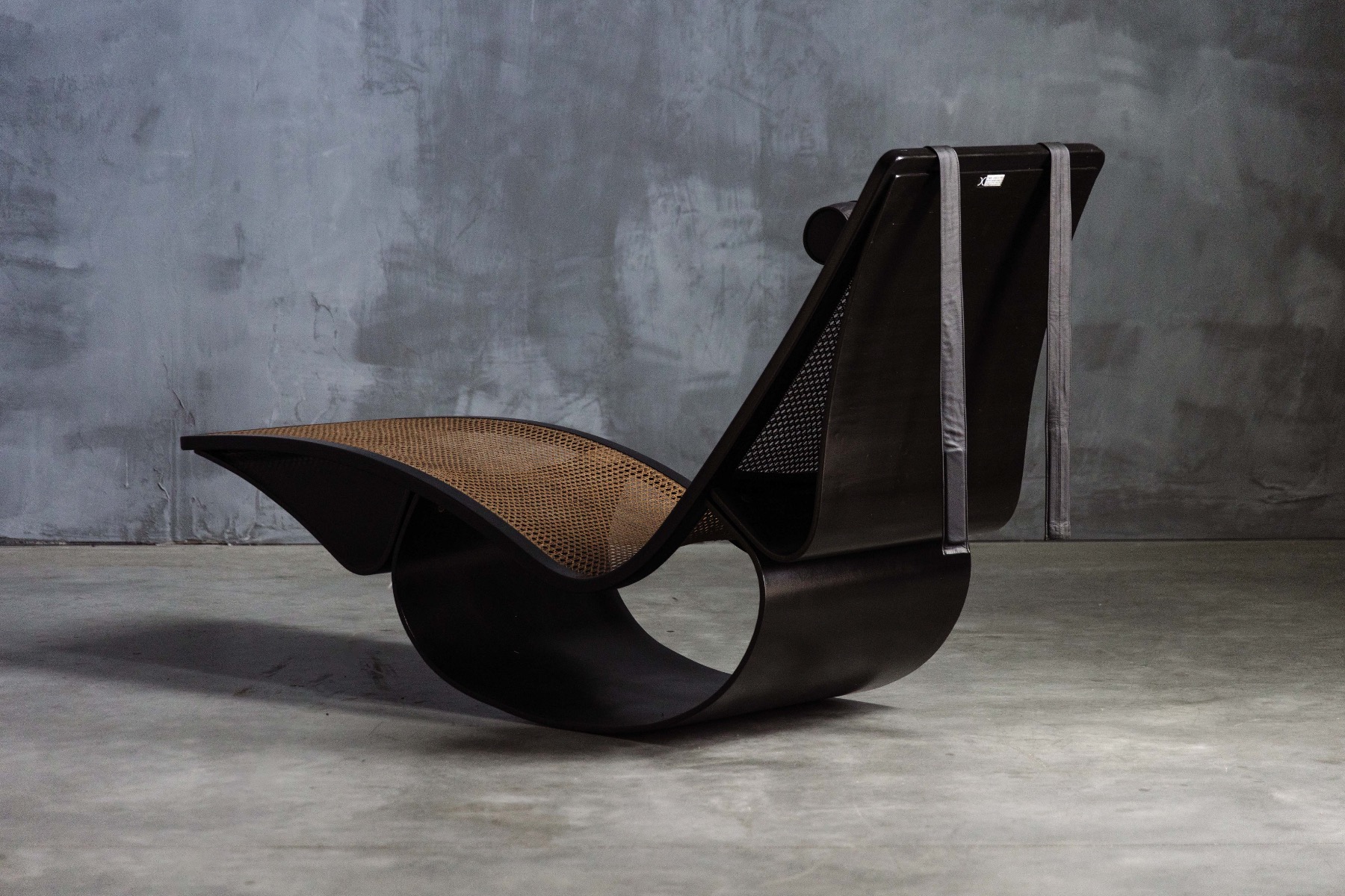 Niemeyer design chaise 1970s