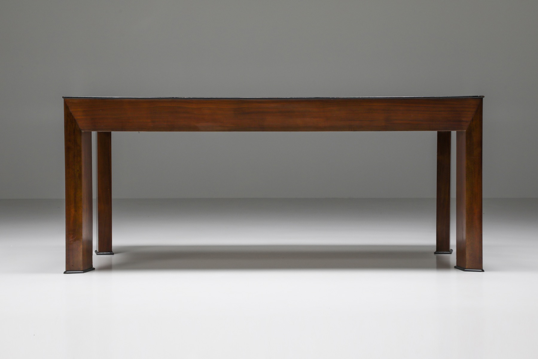 Retro art deco dining table in concave design