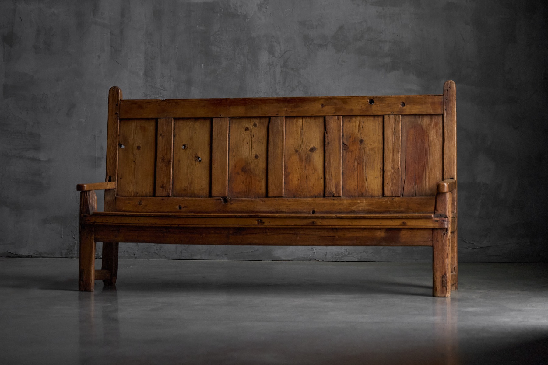 Rural travail populaire bench dating to the 1800s