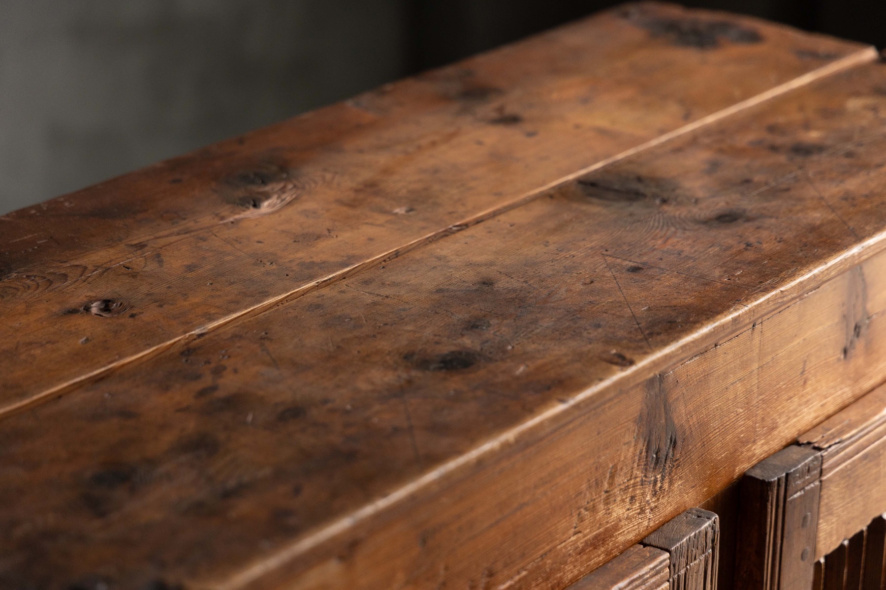 Rustic alpine tommière cabinet with traditional drying function
