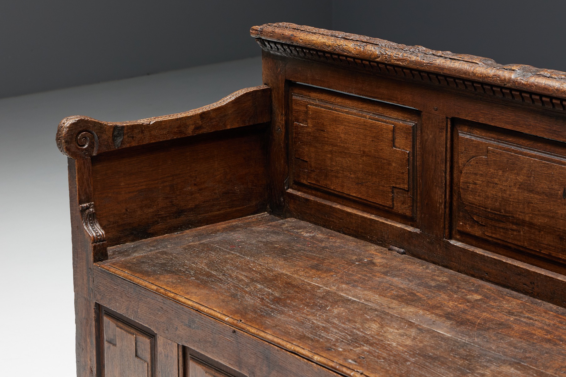 Seventeenth century rustic chest bench in wood