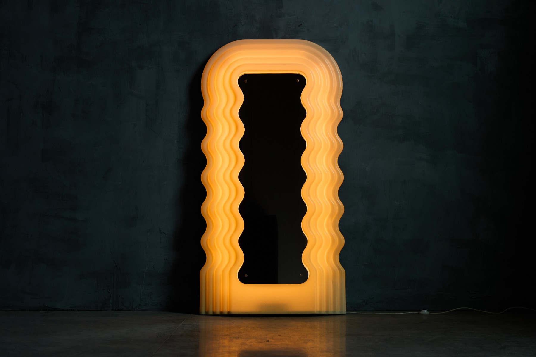 Wavy Ultrafragola mirror by Sottsass