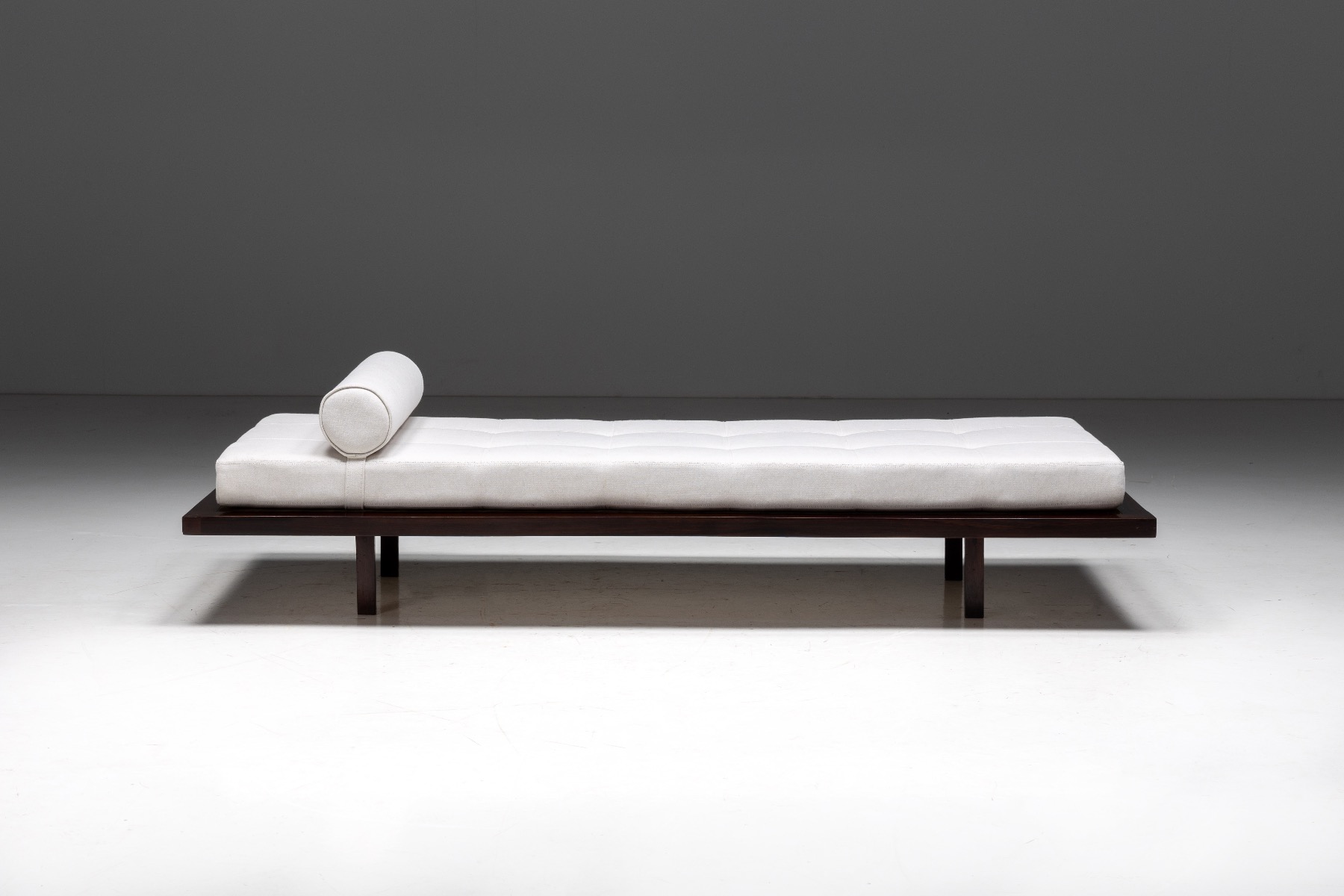Rare Minimalist Daybed by Jorge Zalszupin - 1960s