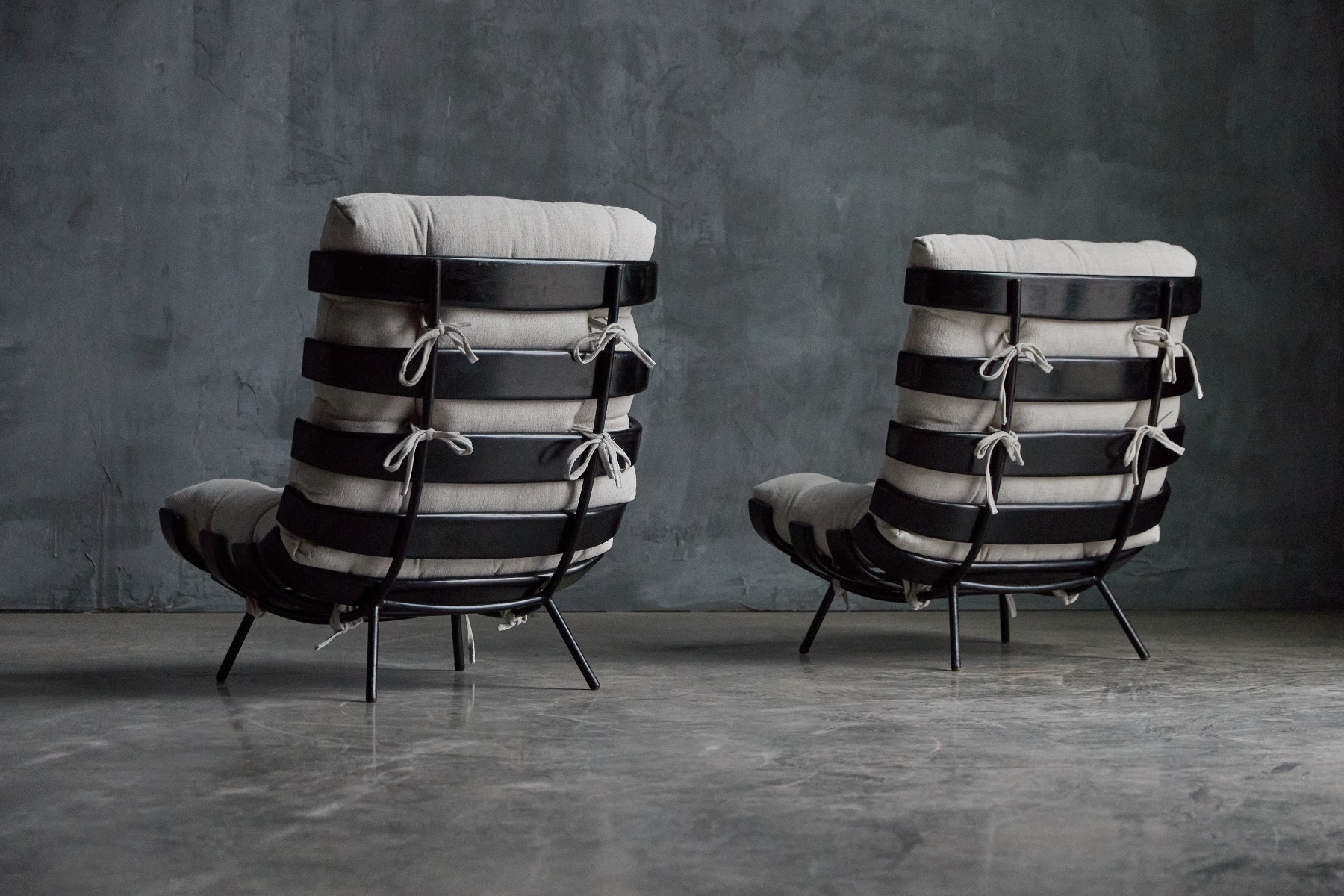 Sculptural Brazilian lounge chairs by Eisler and Hauner