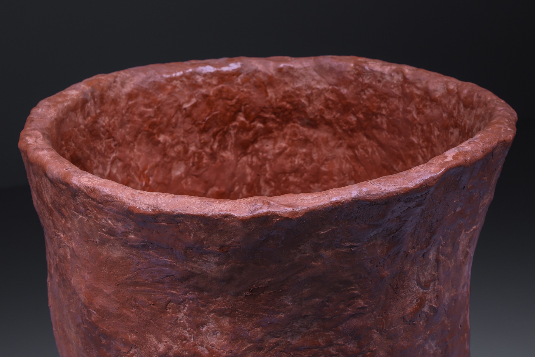 Contemporary ceramic vessel in Cotta design