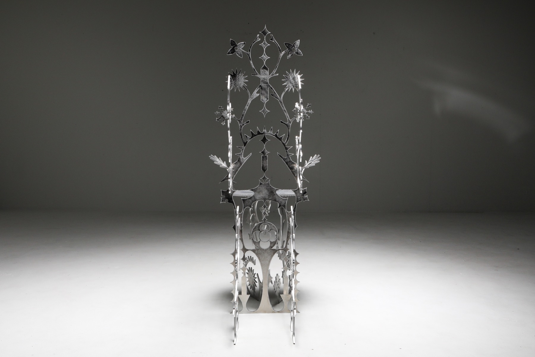 Contemporary sculptural object Ornamentum design