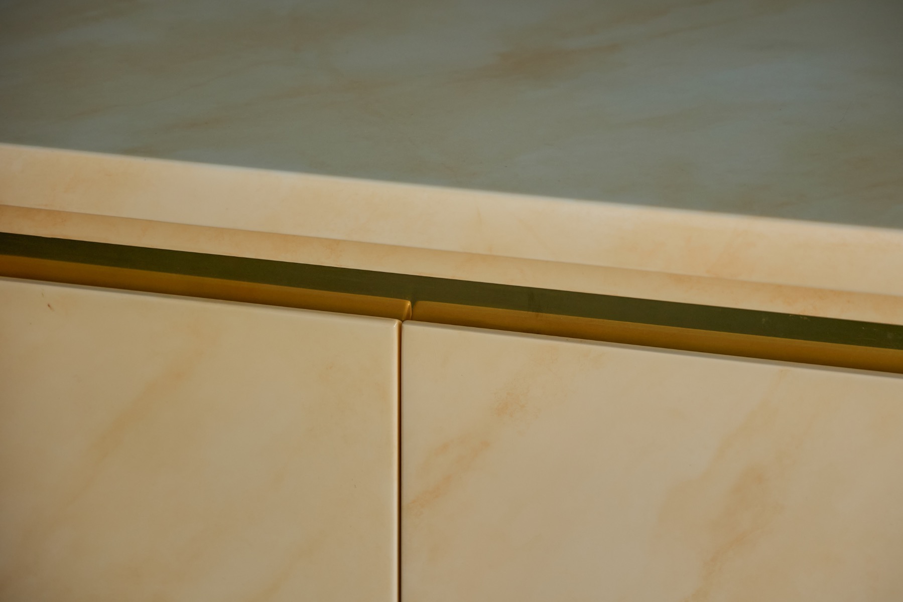 1970s French design sideboard with faux marble lacquered finish