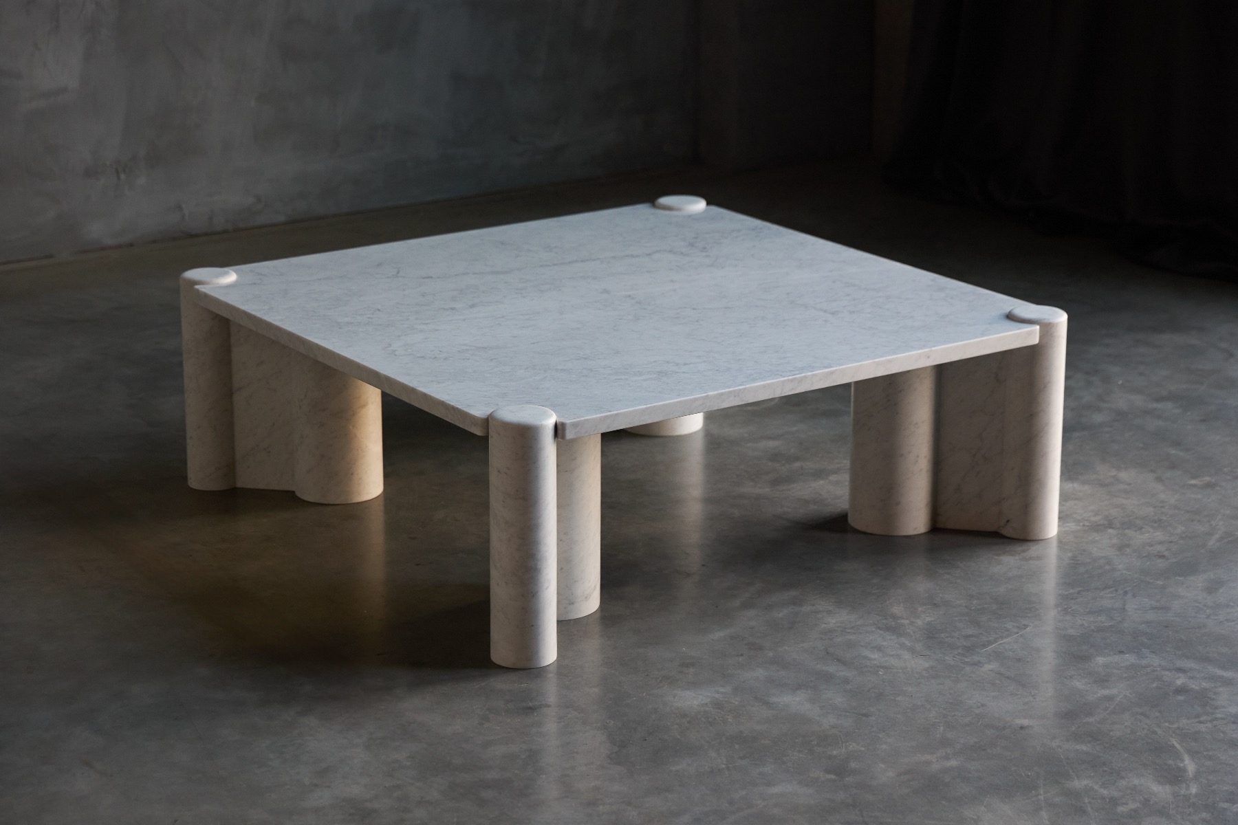 Vintage 1960s Carrara marble table produced by Knoll