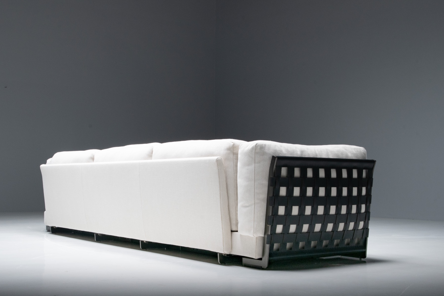 Luxury Cestone sofa by Flexform in Italian design