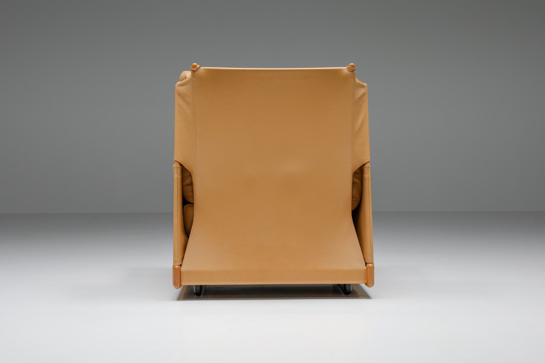 Mid century modern armchairs by Cassina from 1977
