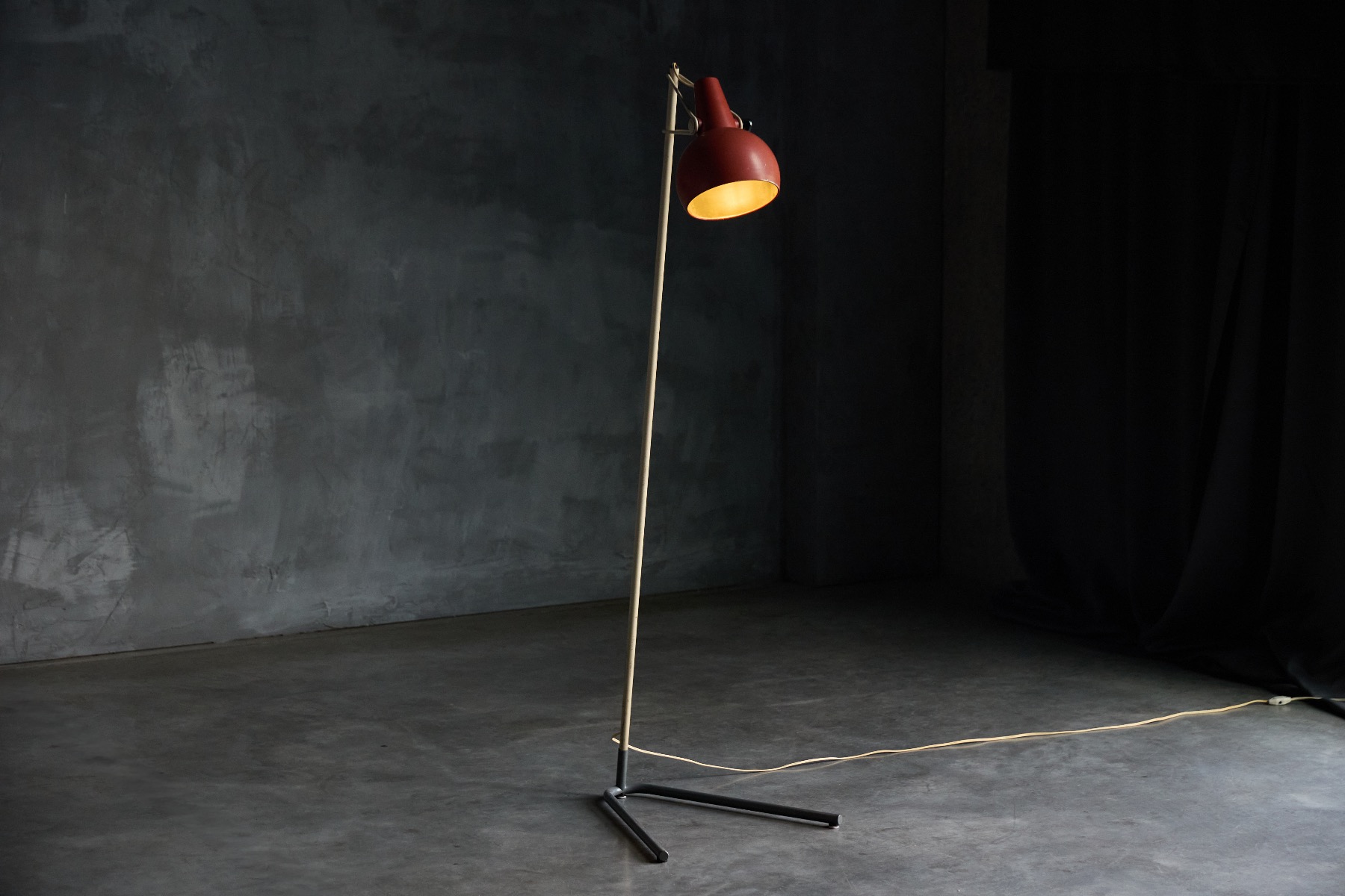 Mid century modern NX29 floor lamp from the 1950s