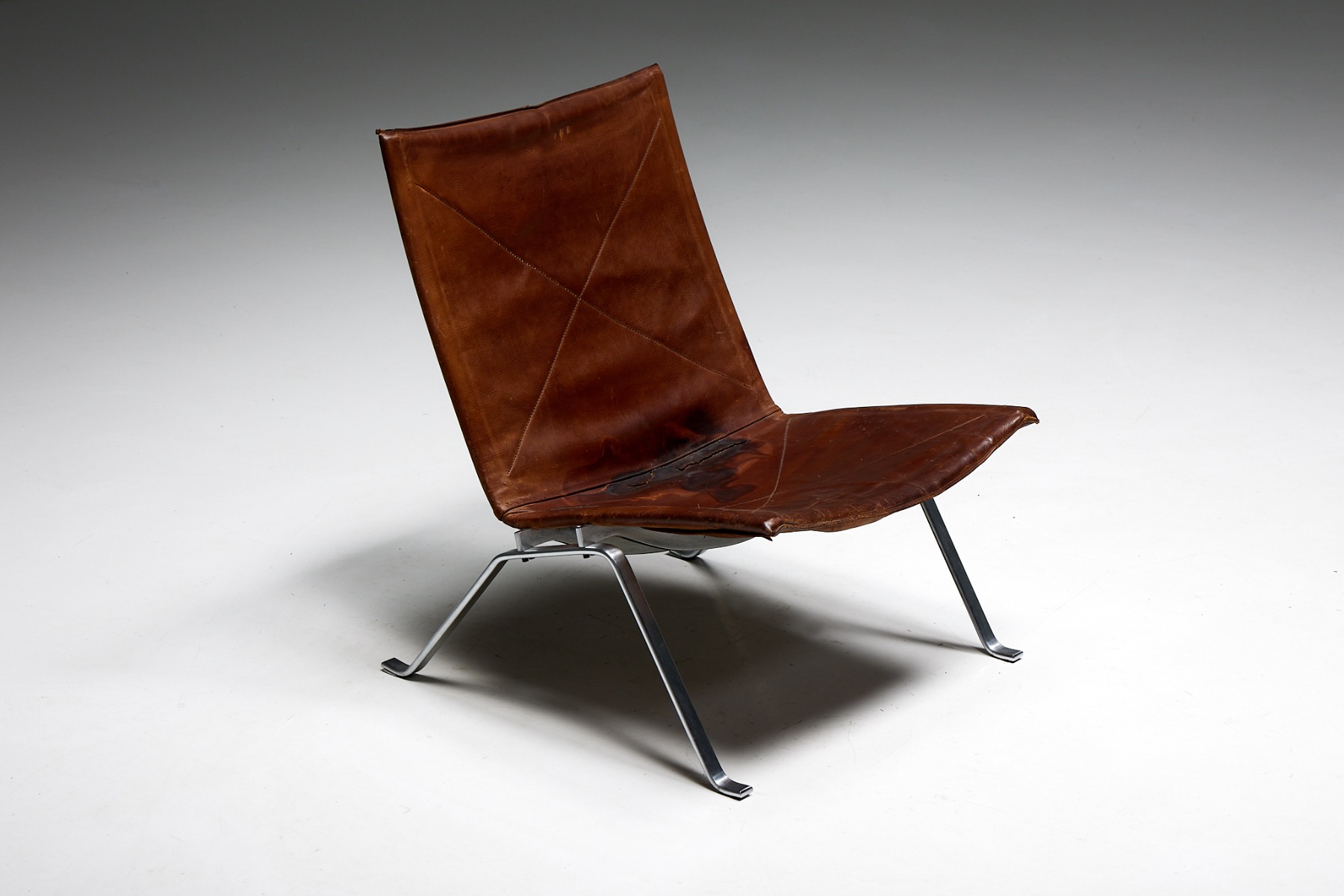 Mid century modern PK22 chairs in cognac leather