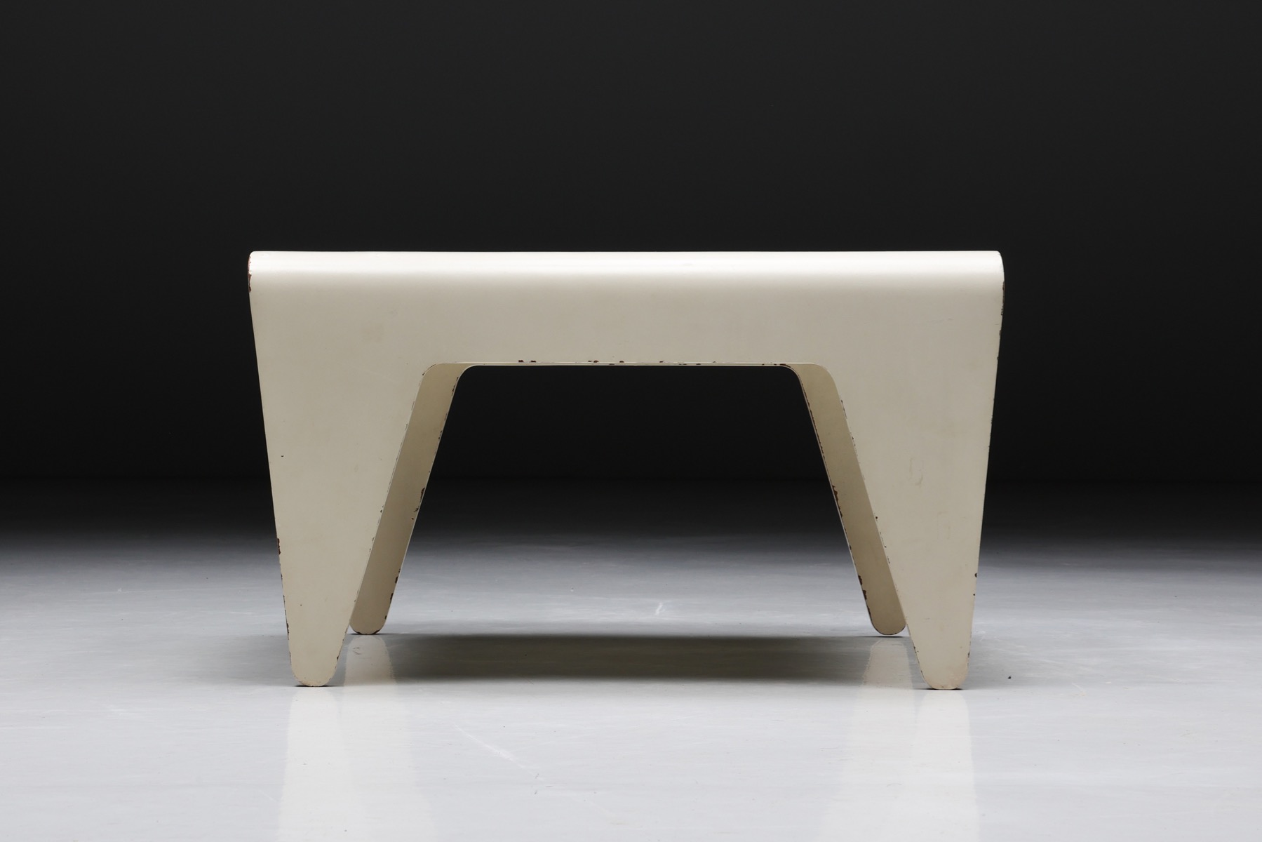 Modernist plywood nesting table by Marcel Breuer from 1936