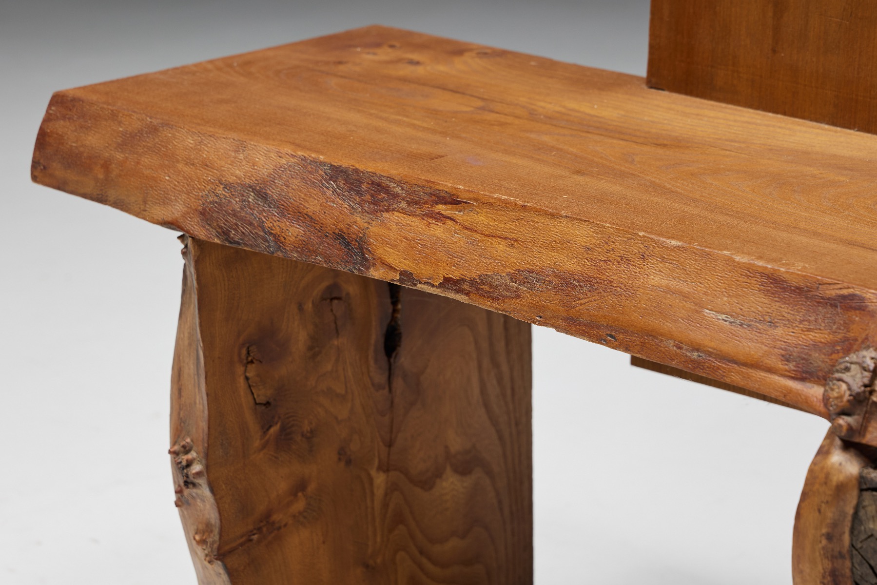 Retro monoxylite chair with sculptural design