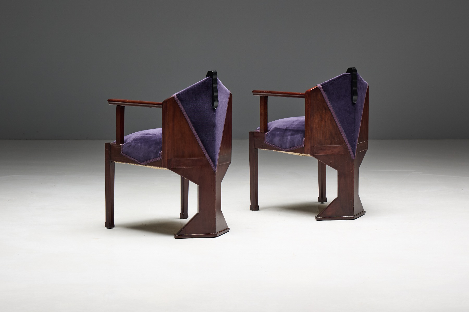 Sculpted oak Art Deco armchair