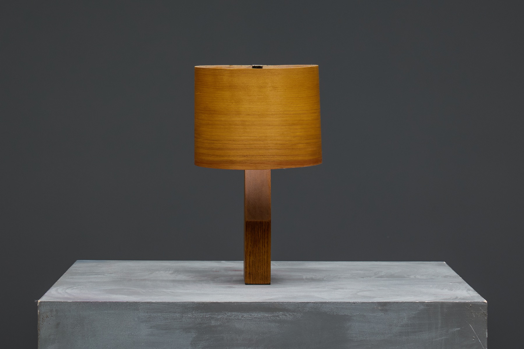 Sculptural veneer table lamp with mid century proportions