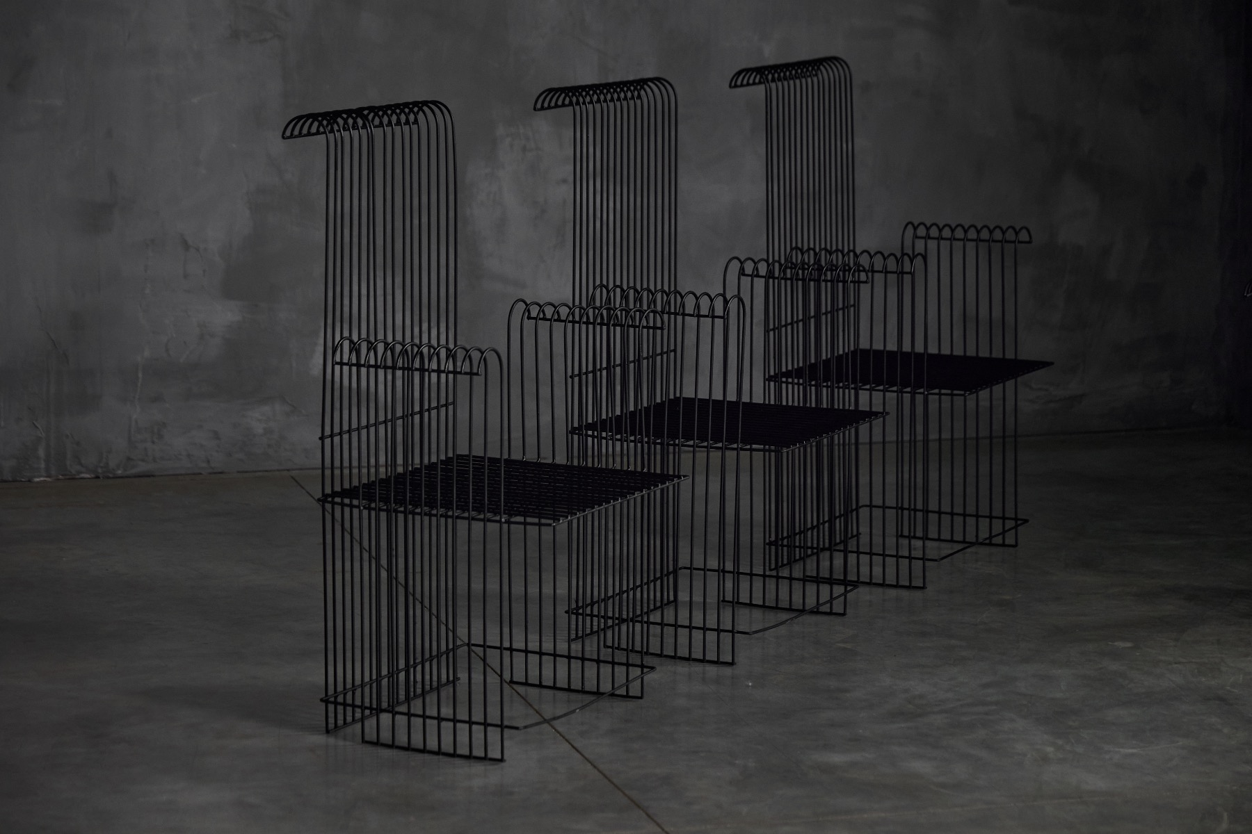Sculptural wire garden seating set from the 1970s
