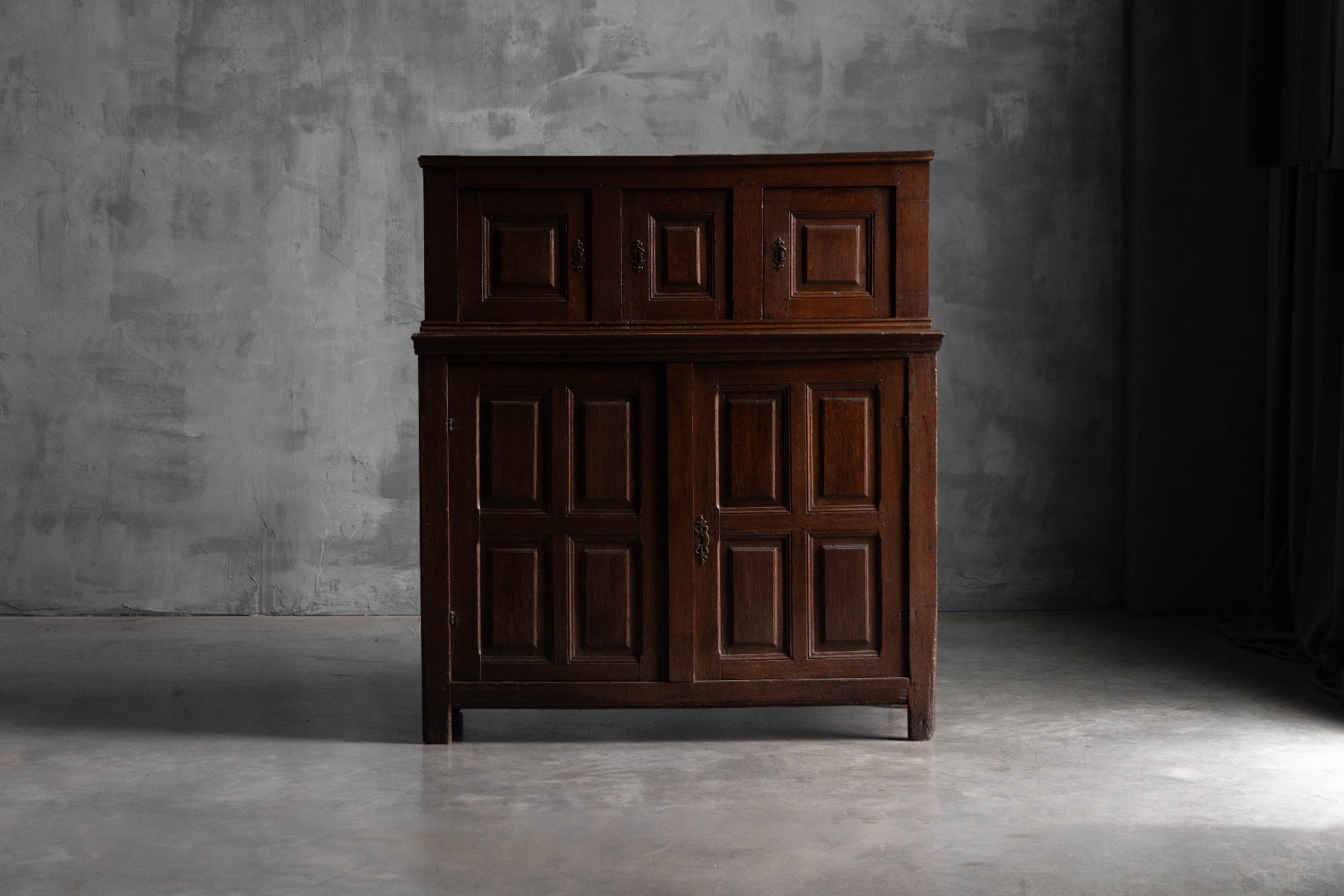 Solid oak antique cabinet with honest construction