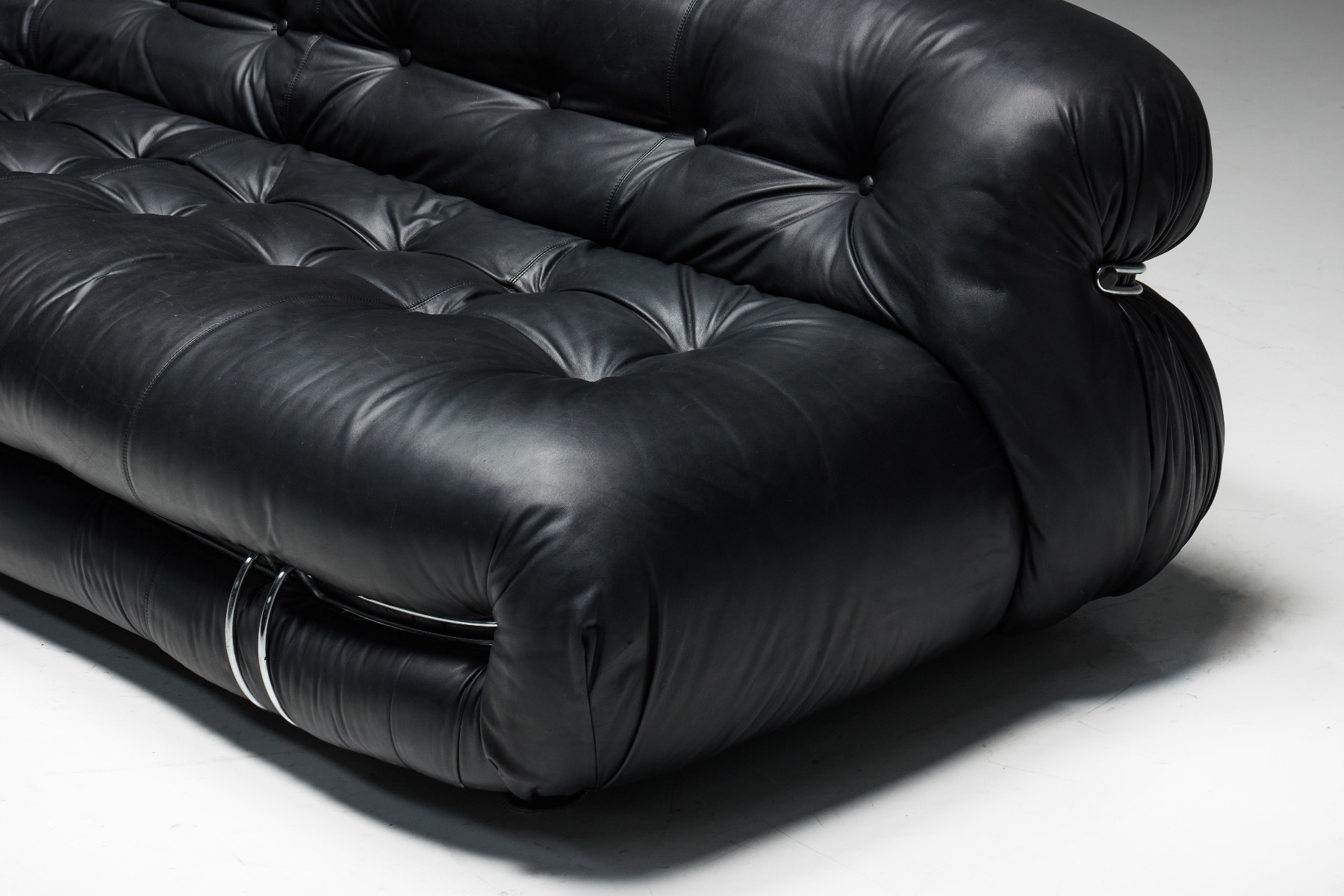 Soriana modular sofa by Cassina