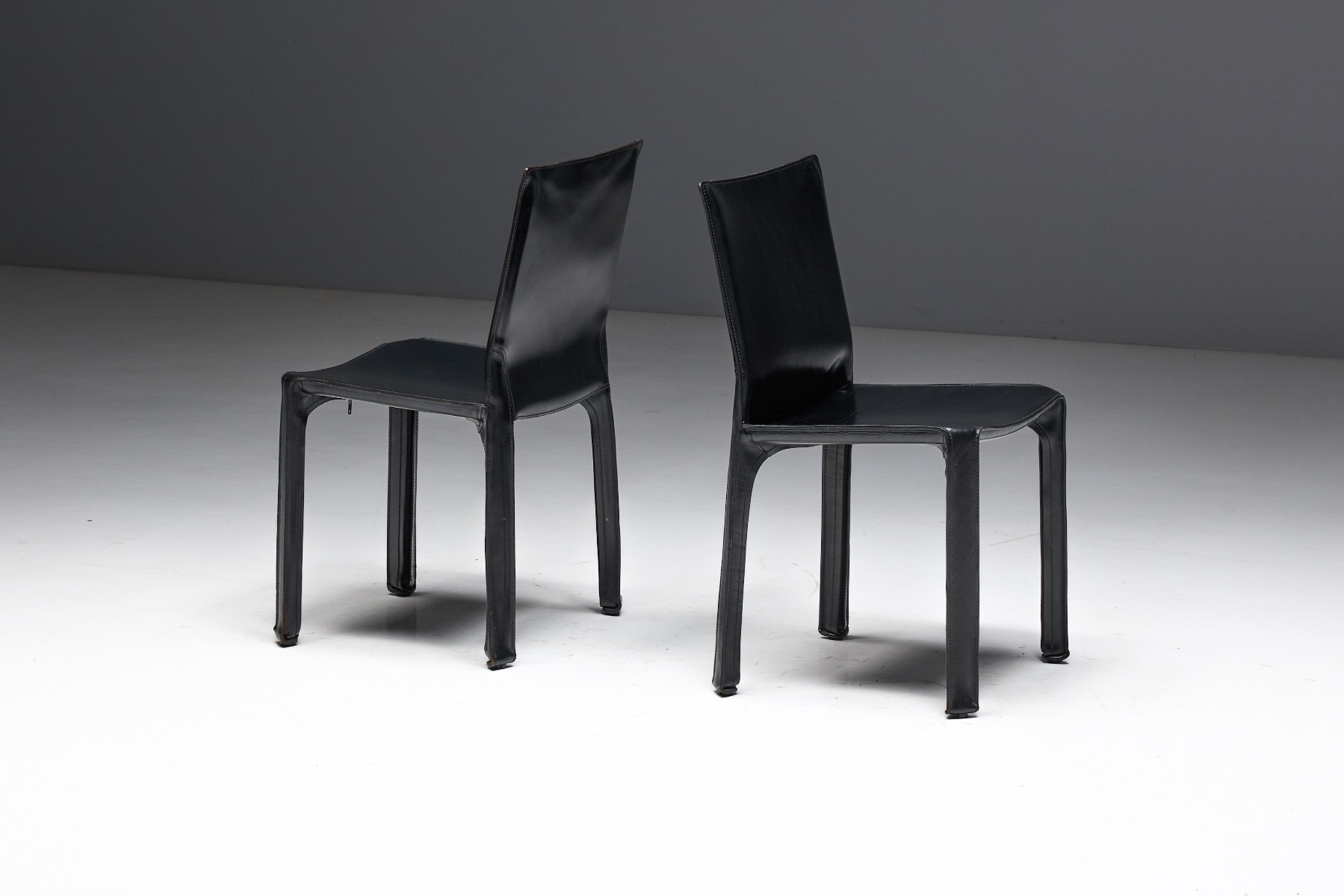 Vintage CAB 412 chair reflecting Mario Bellini design