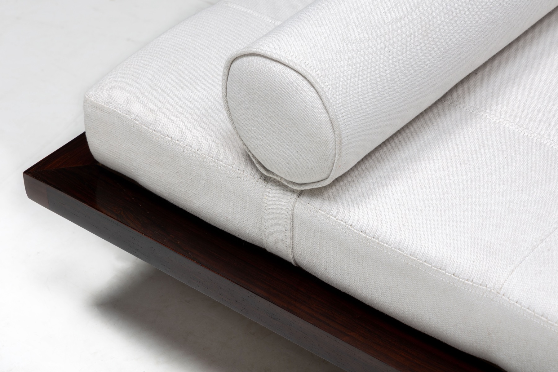 Rare Minimalist Daybed by Jorge Zalszupin - 1960s