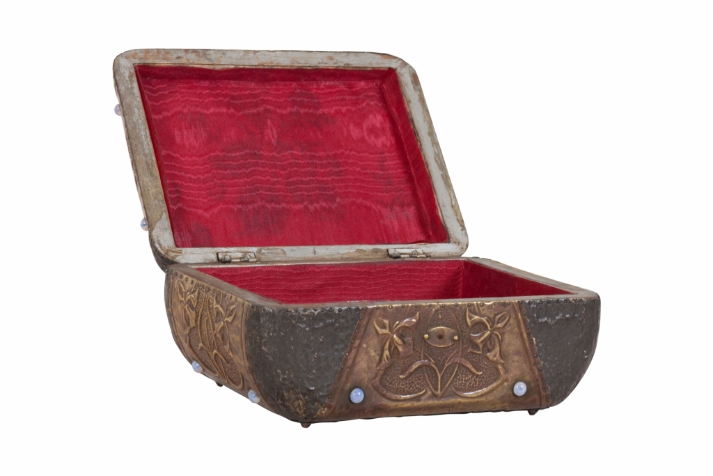 Collectible art nouveau jewellery box from the 1900s