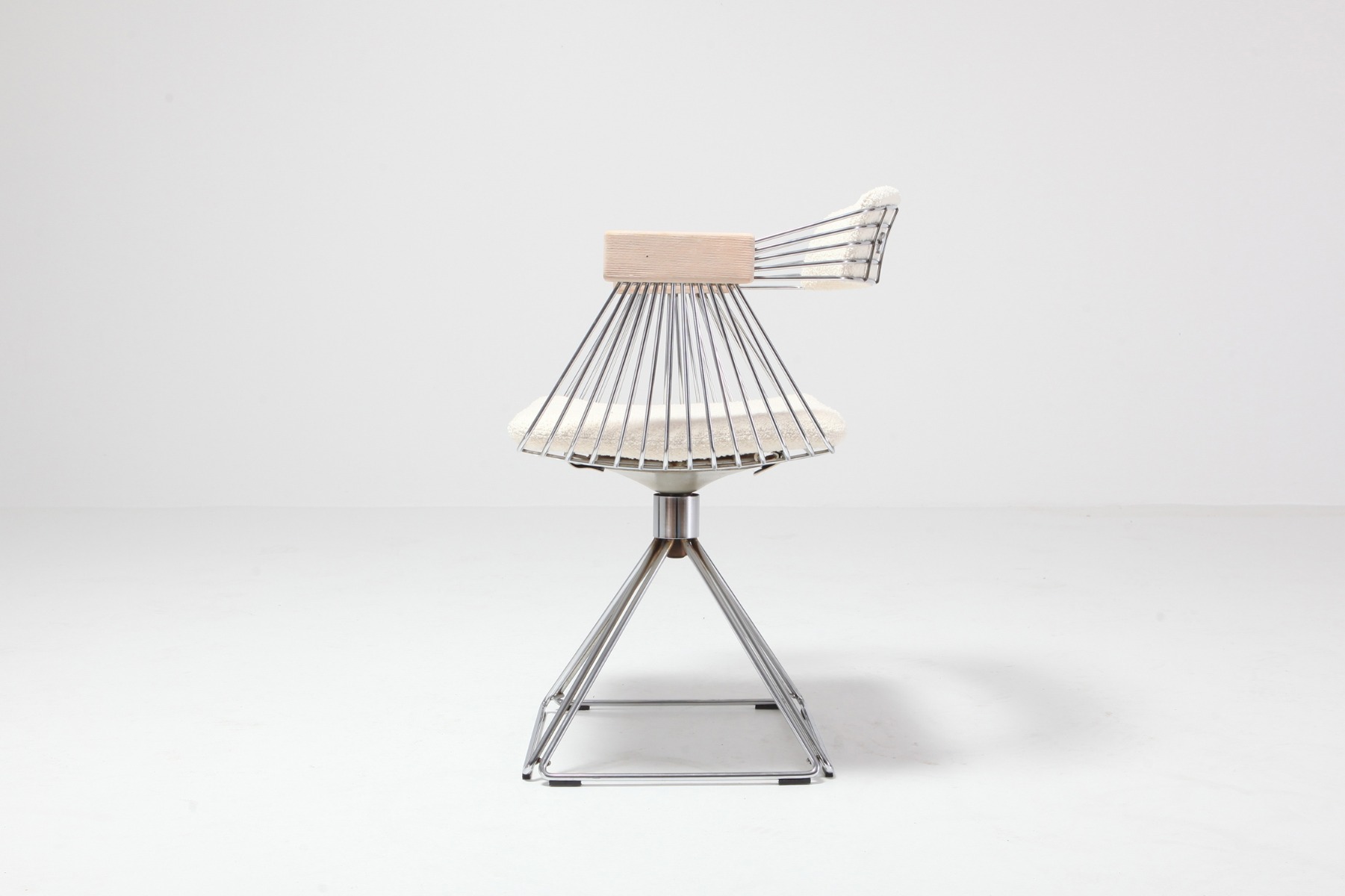 Collectible Rudi Verelst wire swivel chairs from the 1970s