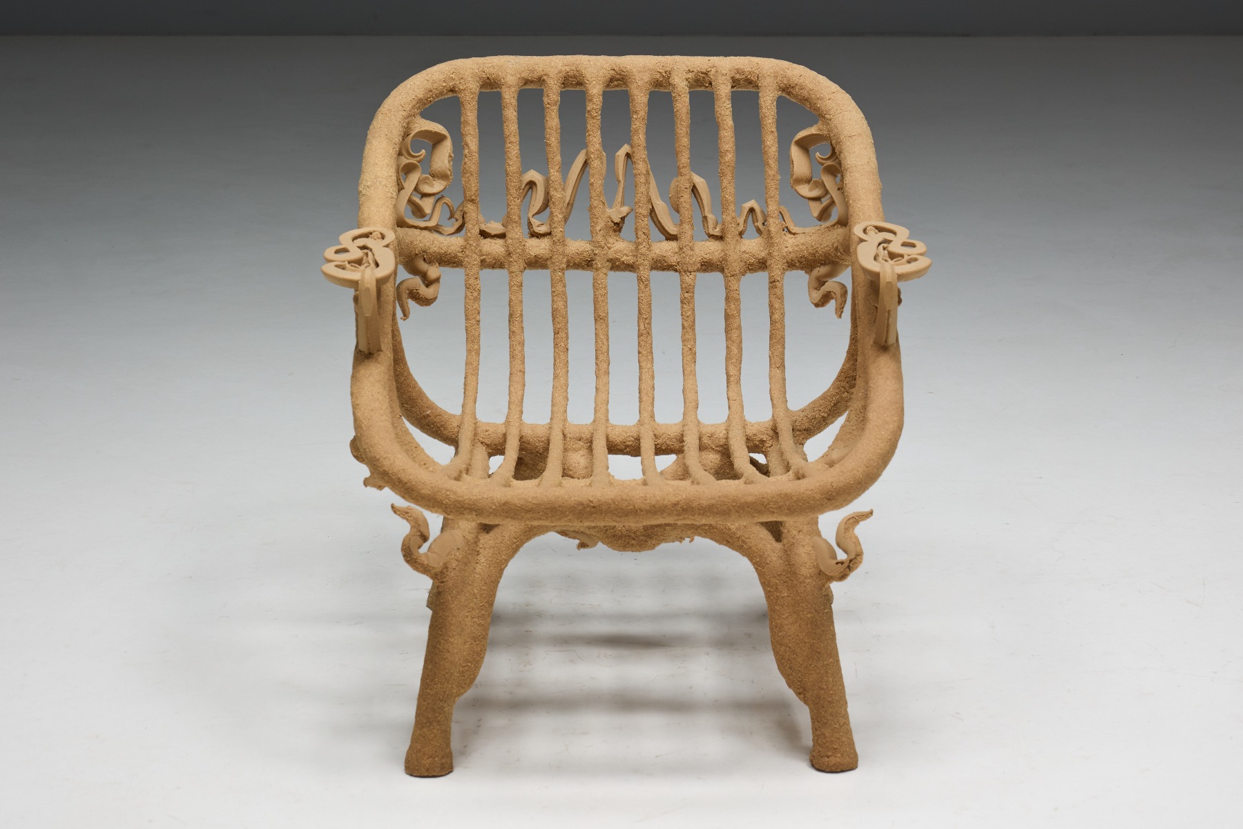 Contemporary design lounge chair with expressive silhouette