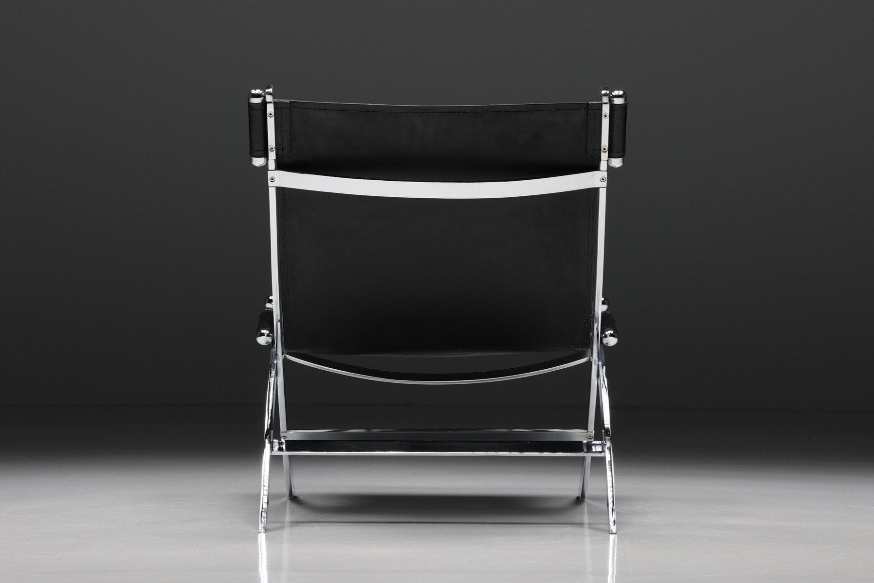 Collectible Antonio Citterio scissor chair in black leather