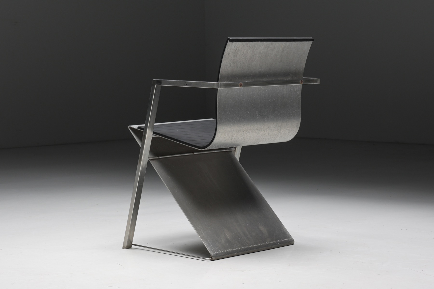 Designer chair by Pentagon Group D8 model