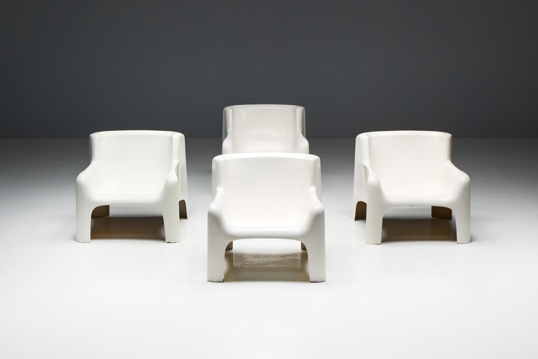 Designer coffee table by Carlo Bartoli from the 1960s
