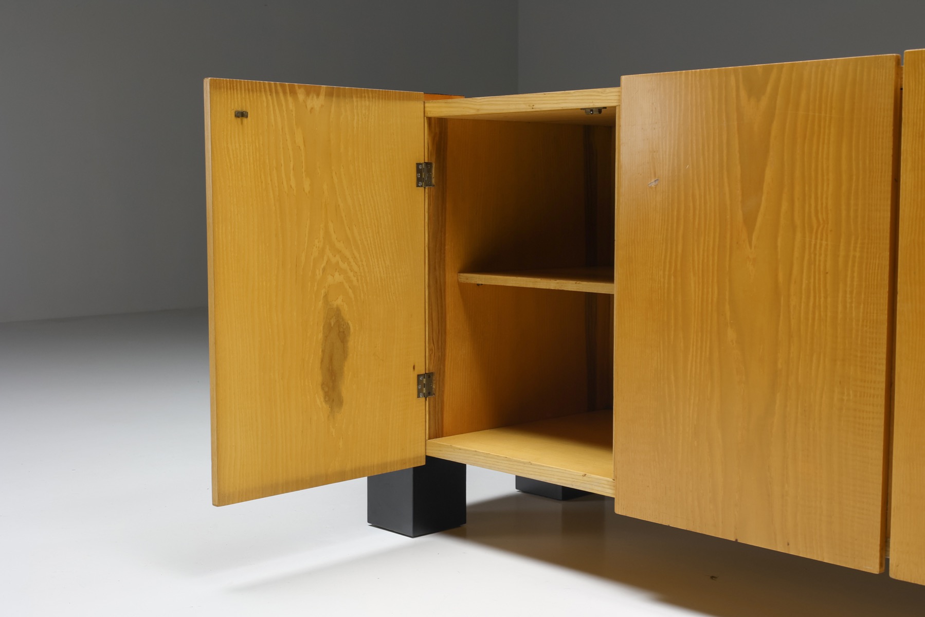 Designer credenza by Renato Toso and Roberta Pamio from the 1920s