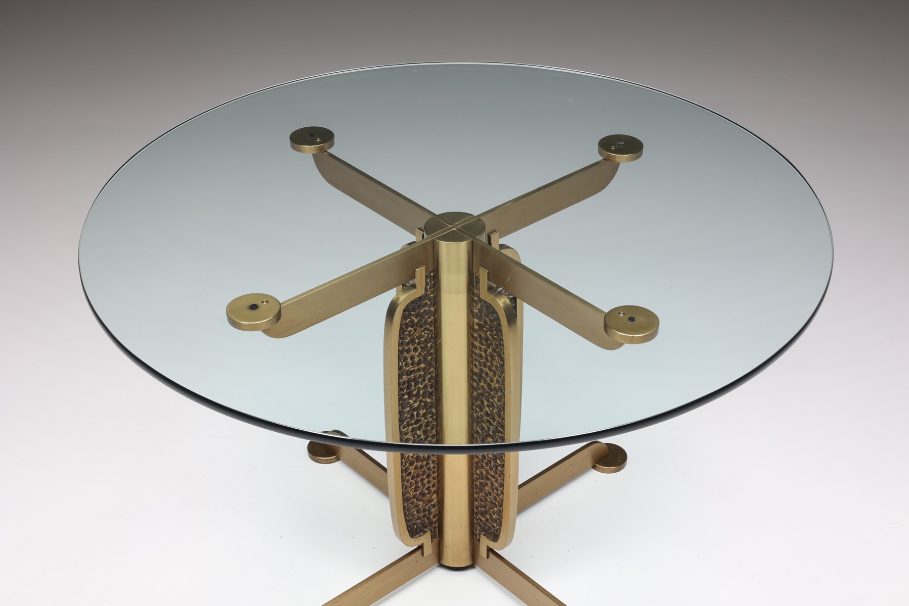 Designer dining table by Luciano Frigerio from the 1970s
