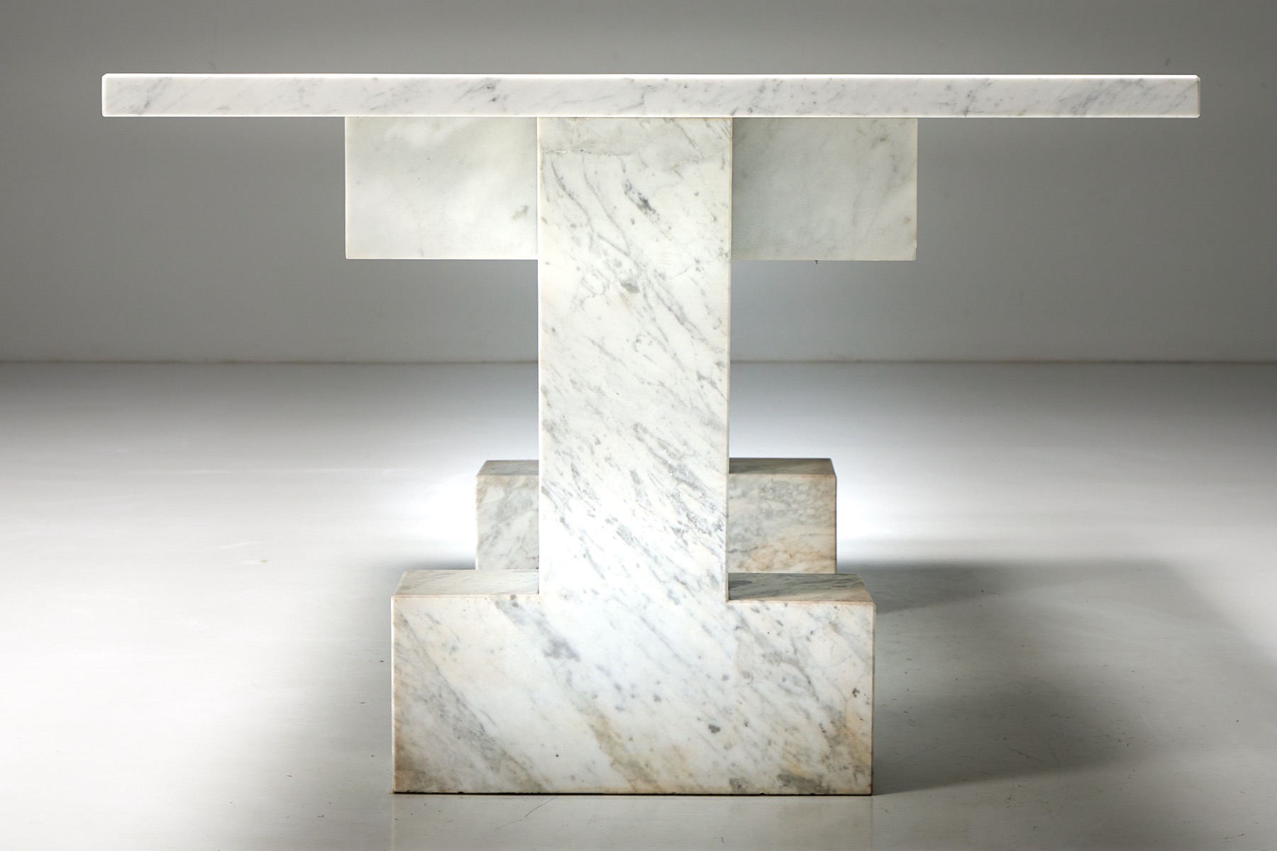 Designer Carrara marble table from the 1970s