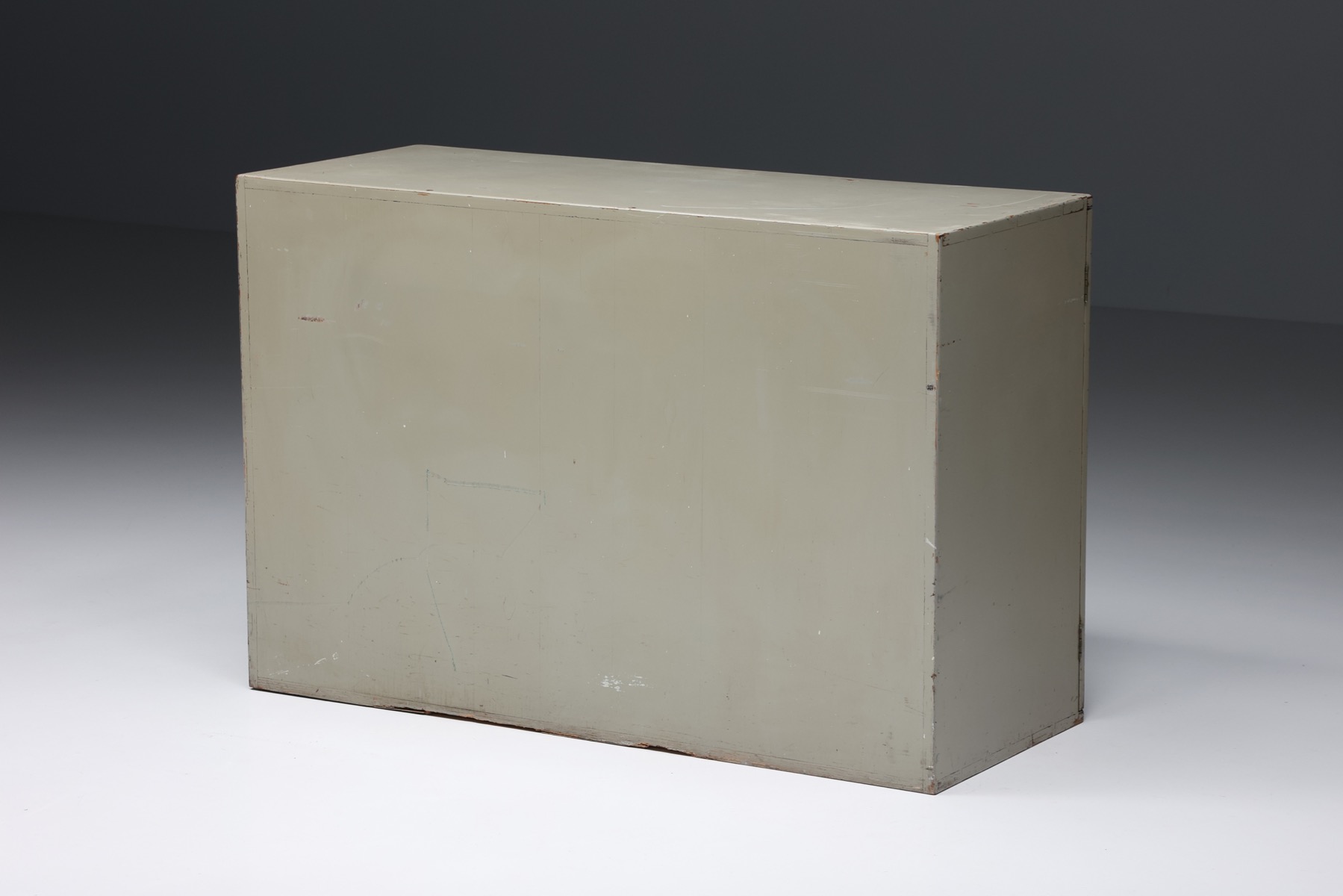 Designer modernist sideboard by Gerald Summers from the 1930s