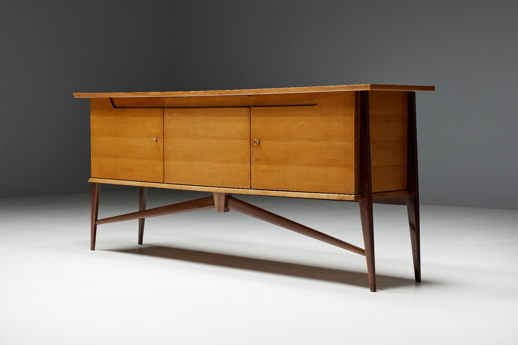 Designer sideboard by Vandenbulcke from the 1950s