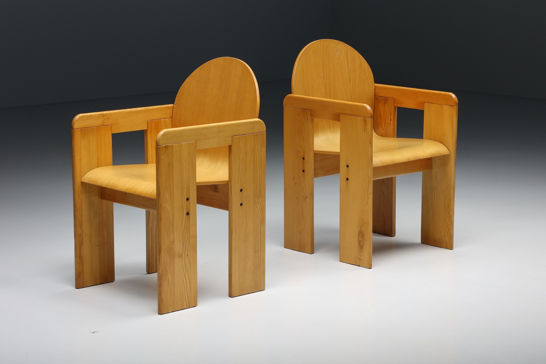 Ergonomic plywood dining chairs by Afra and Tobia Scarpa design