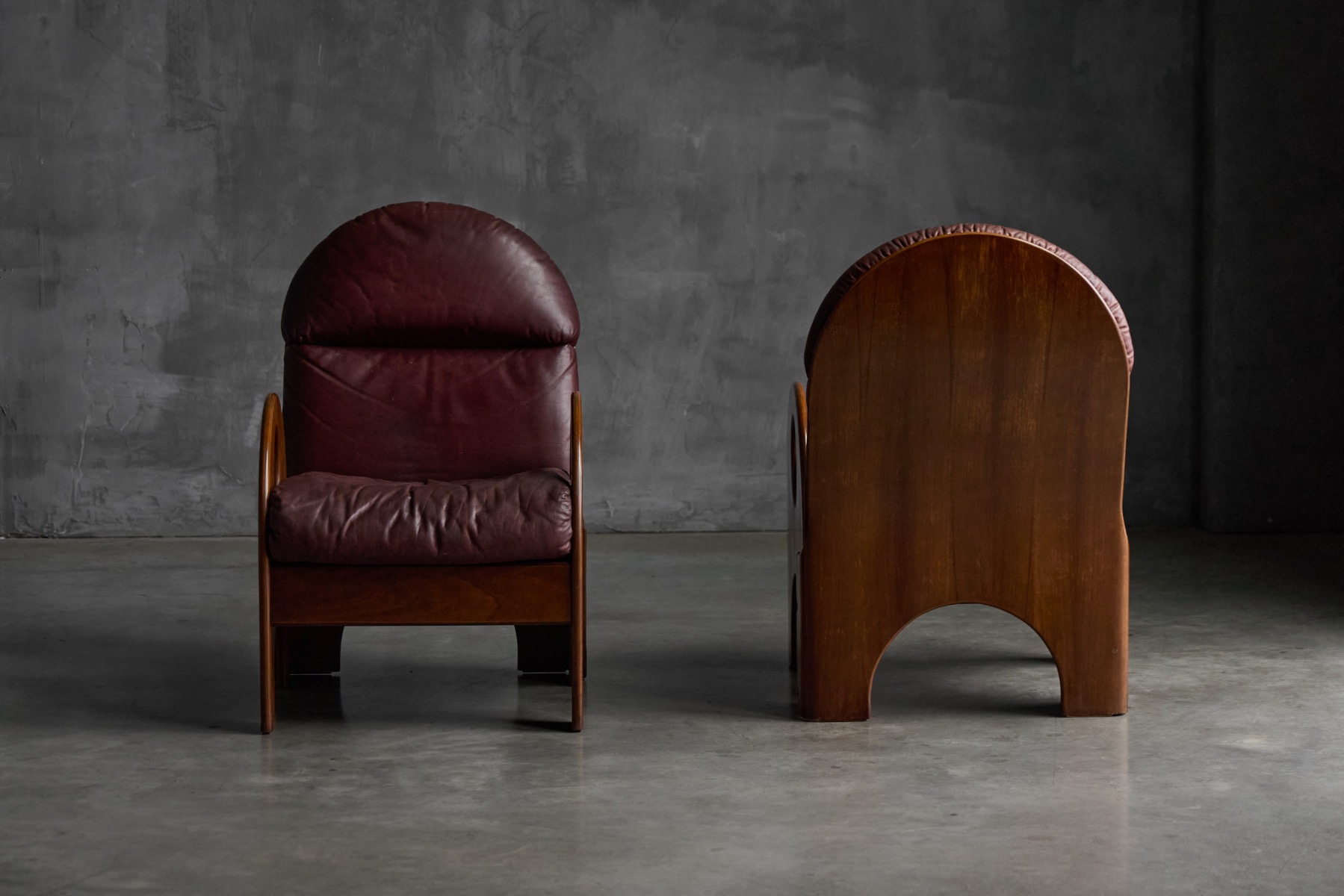 Italian design easy chair Arcata by Gae Aulenti